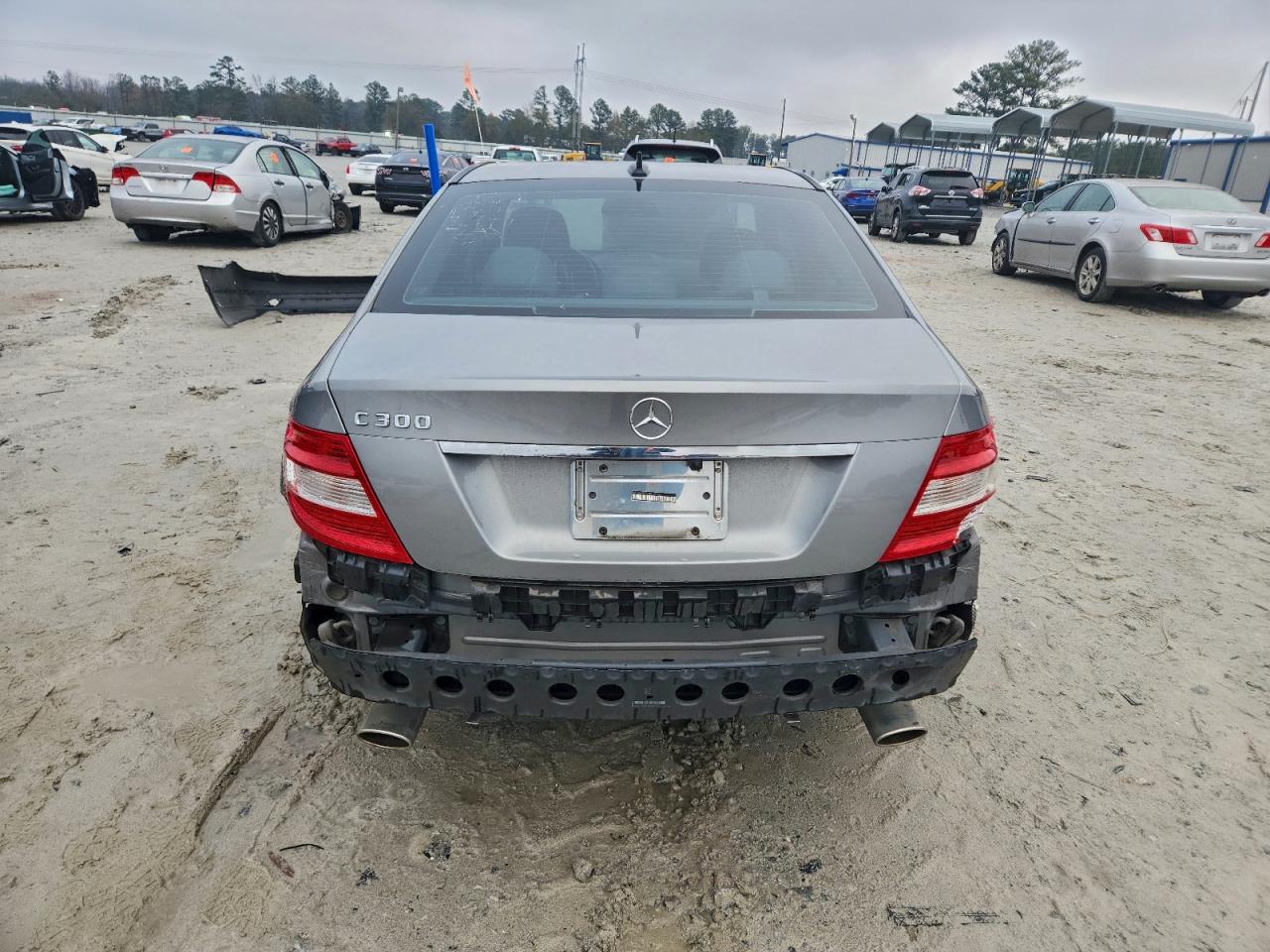 2011 Mercedes-benz C 300 Silver vin: WDDGF5EB7BR170123