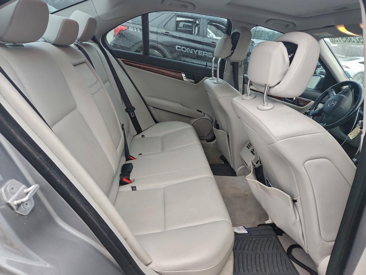 2011 Mercedes-benz C 300 Silver vin: WDDGF5EB7BR170123