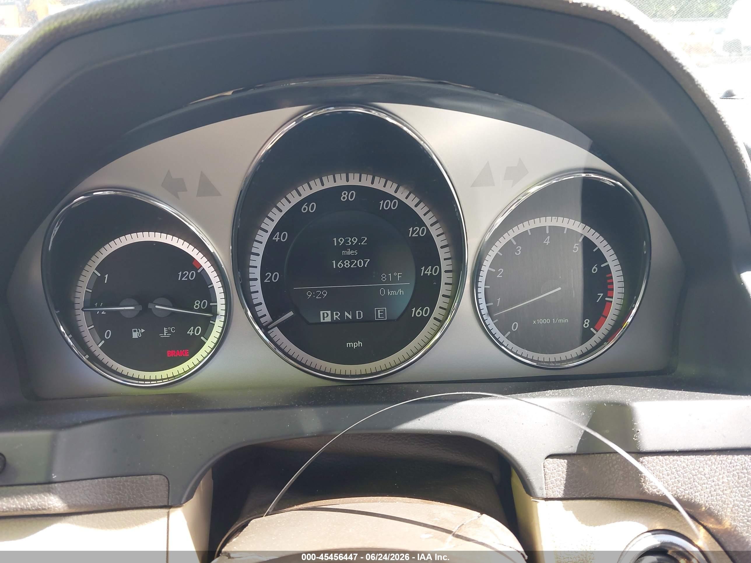2011 Mercedes-benz C 300 Luxury/sport White vin: WDDGF5EB7BR177167