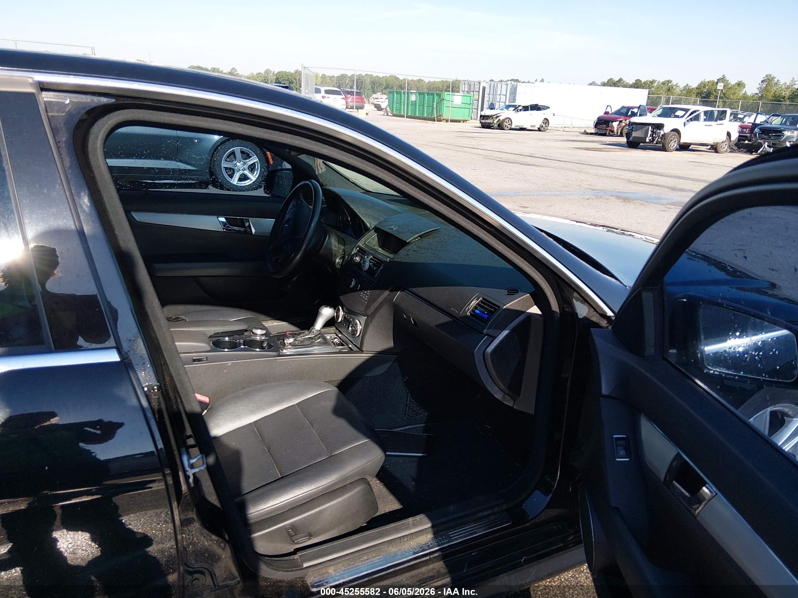 2011 Mercedes-benz C 300 Sport Black vin: WDDGF5EB7BR178674