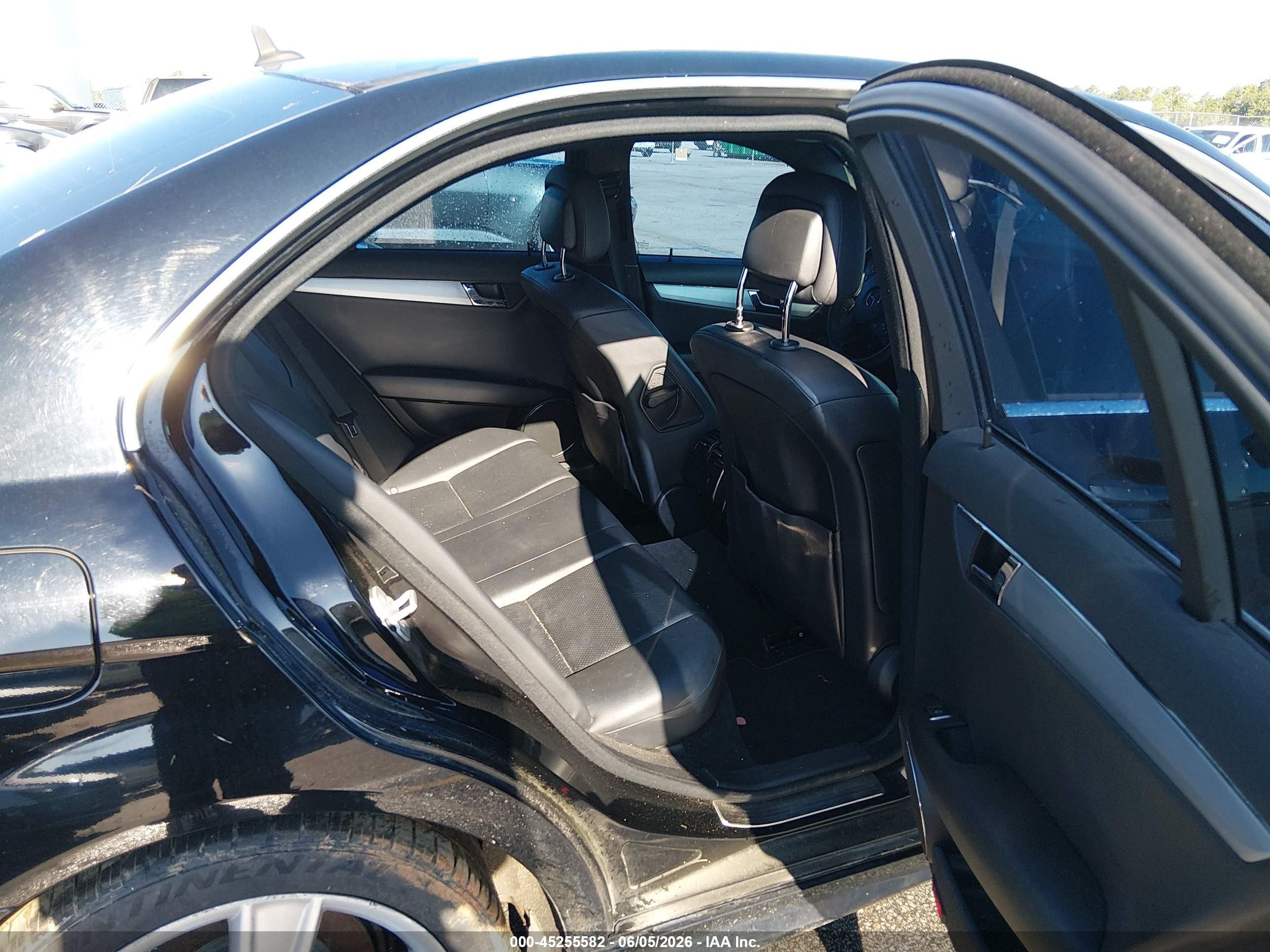 2011 Mercedes-benz C 300 Sport Black vin: WDDGF5EB7BR178674