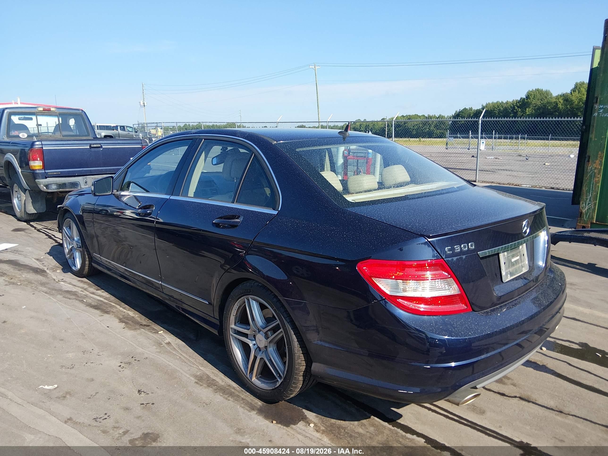2011 Mercedes-benz C 300 Sport Dark Blue vin: WDDGF5EB7BR185947