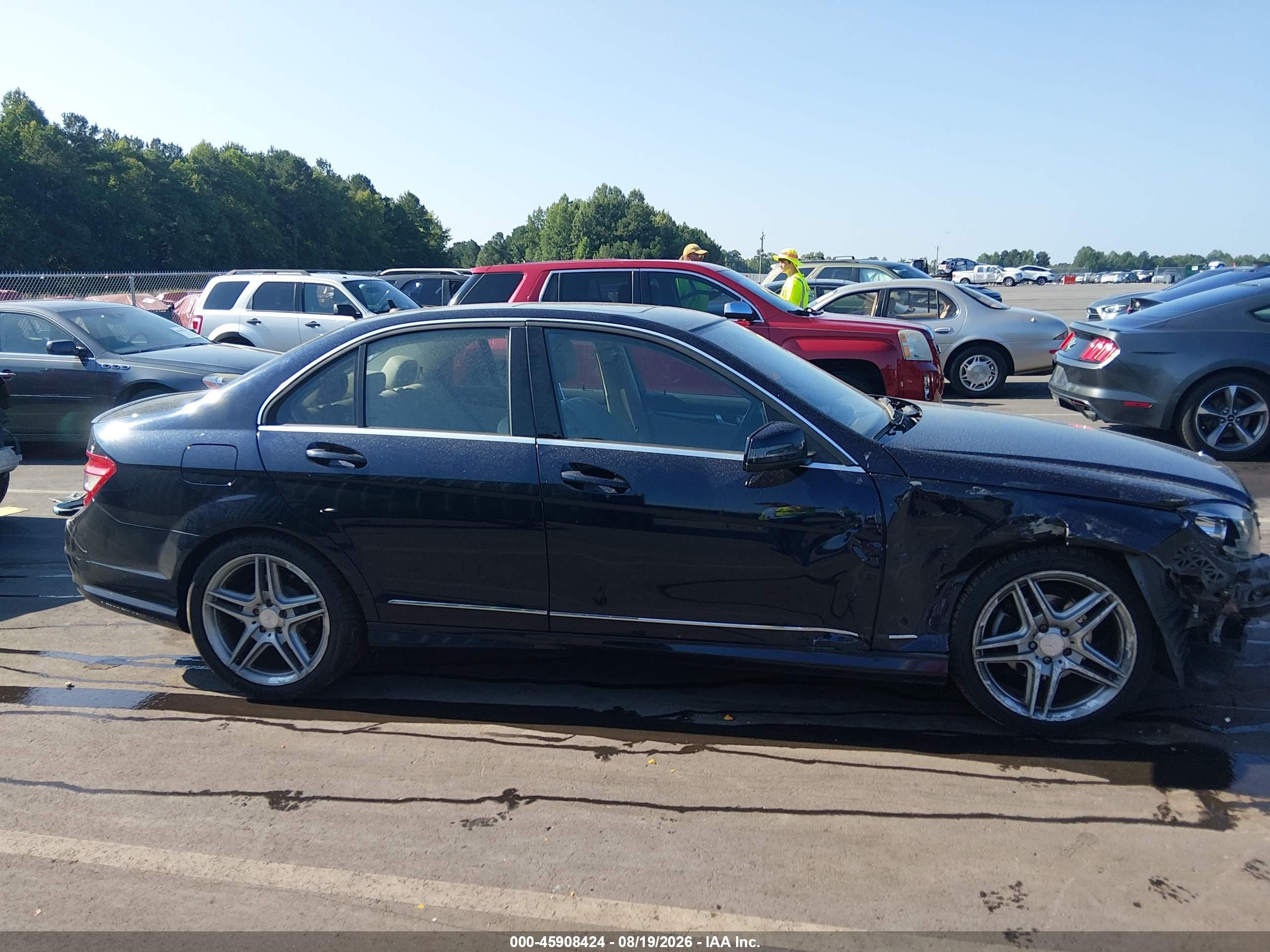 2011 Mercedes-benz C 300 Sport Dark Blue vin: WDDGF5EB7BR185947