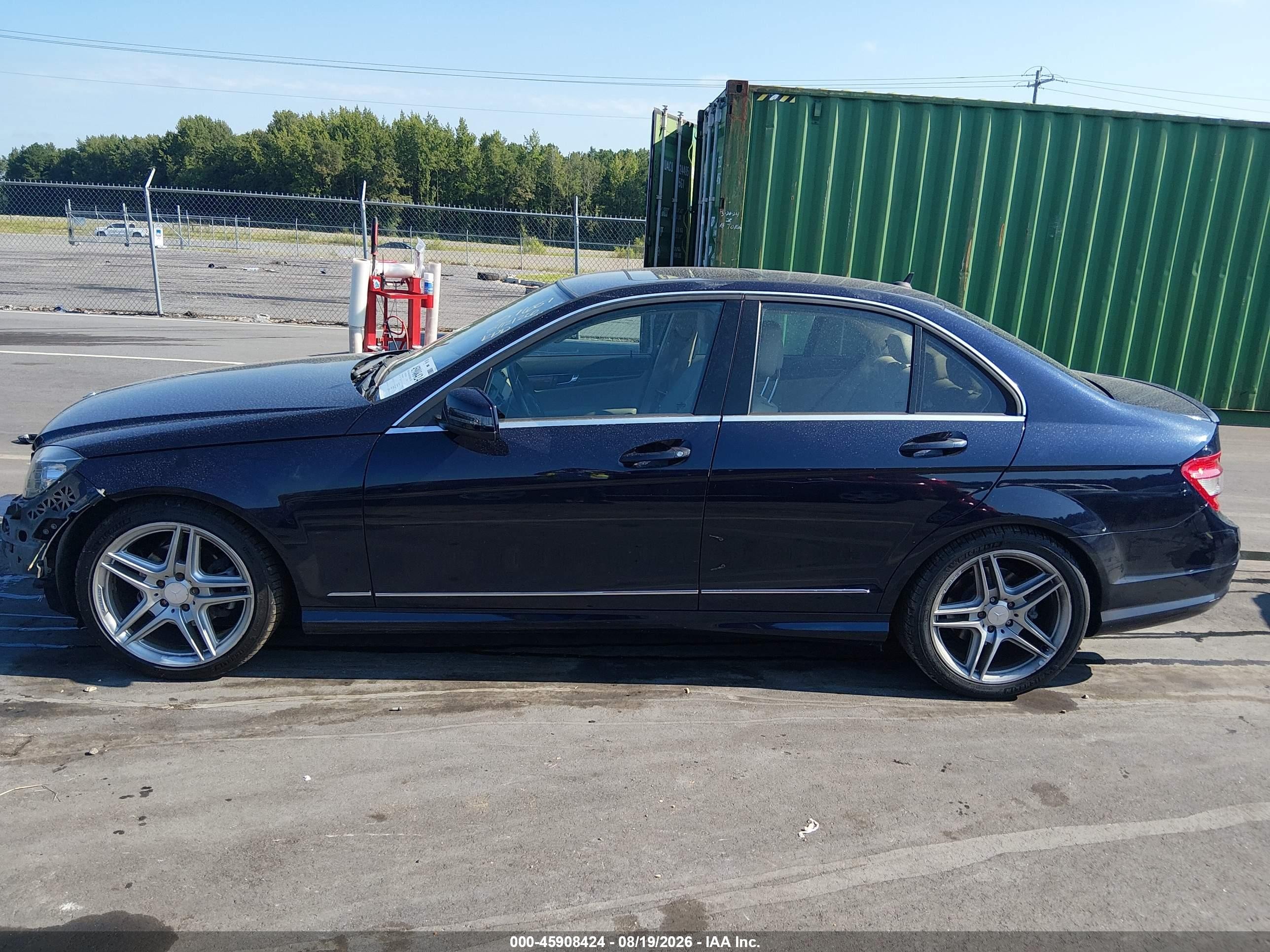 2011 Mercedes-benz C 300 Sport Dark Blue vin: WDDGF5EB7BR185947