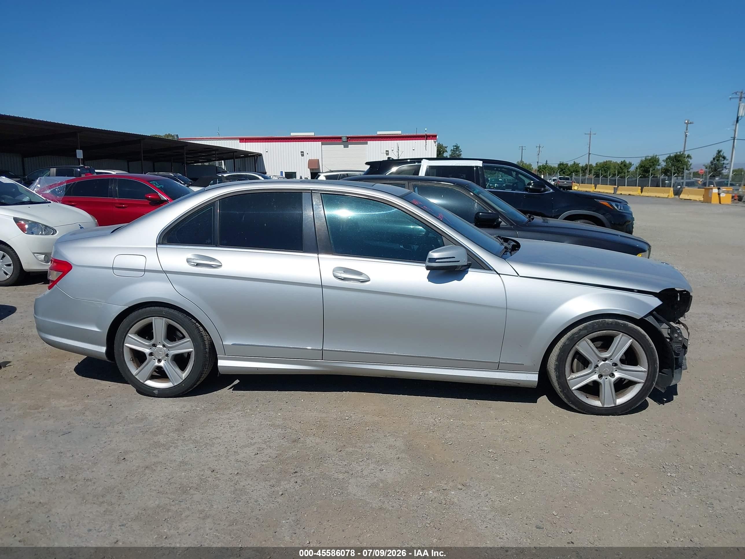 2010 Mercedes-benz C 300 Luxury/sport White vin: WDDGF5EB8AF426172