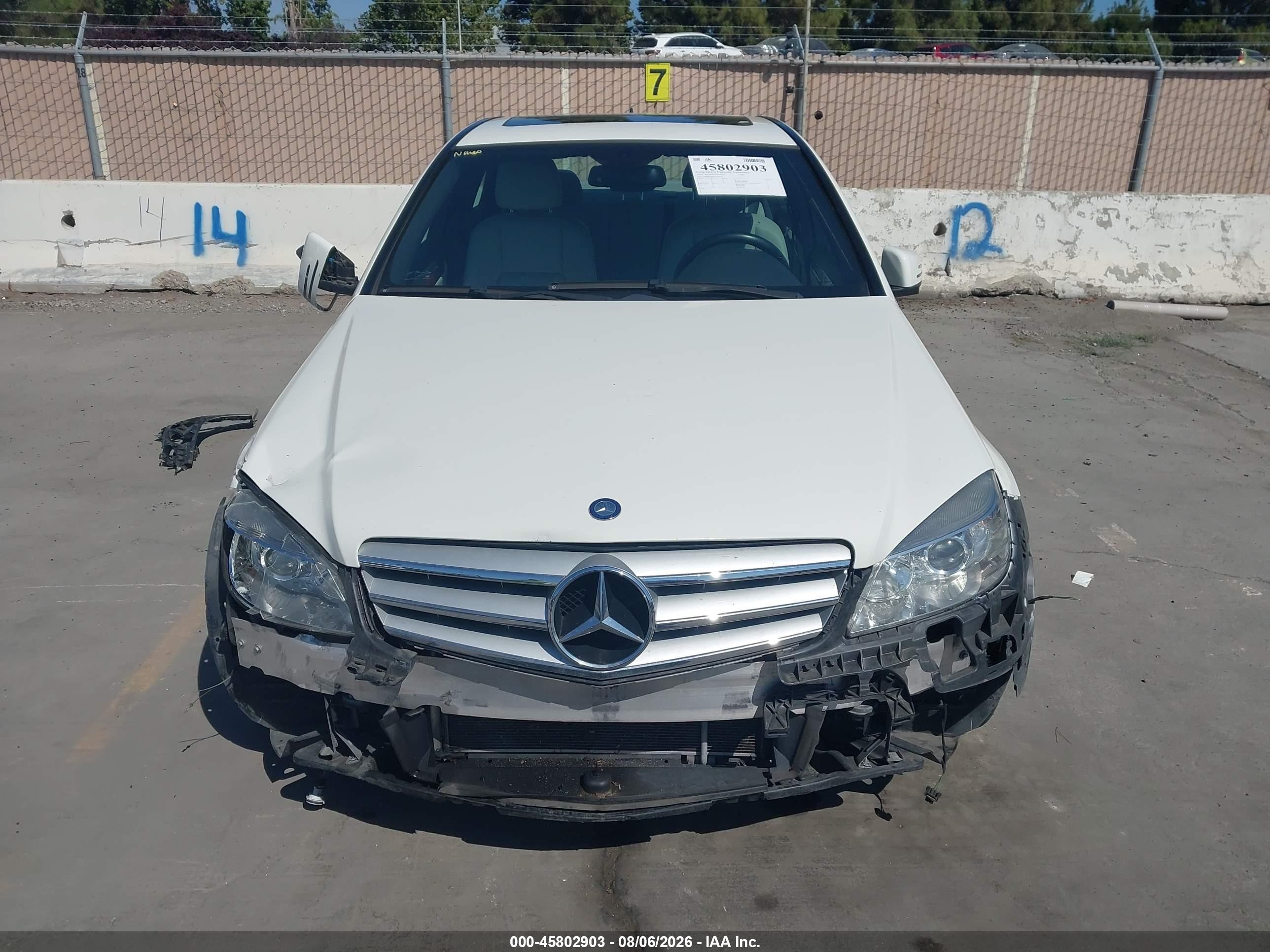 2010 Mercedes-benz C 300 Sport White vin: WDDGF5EB8AF429539