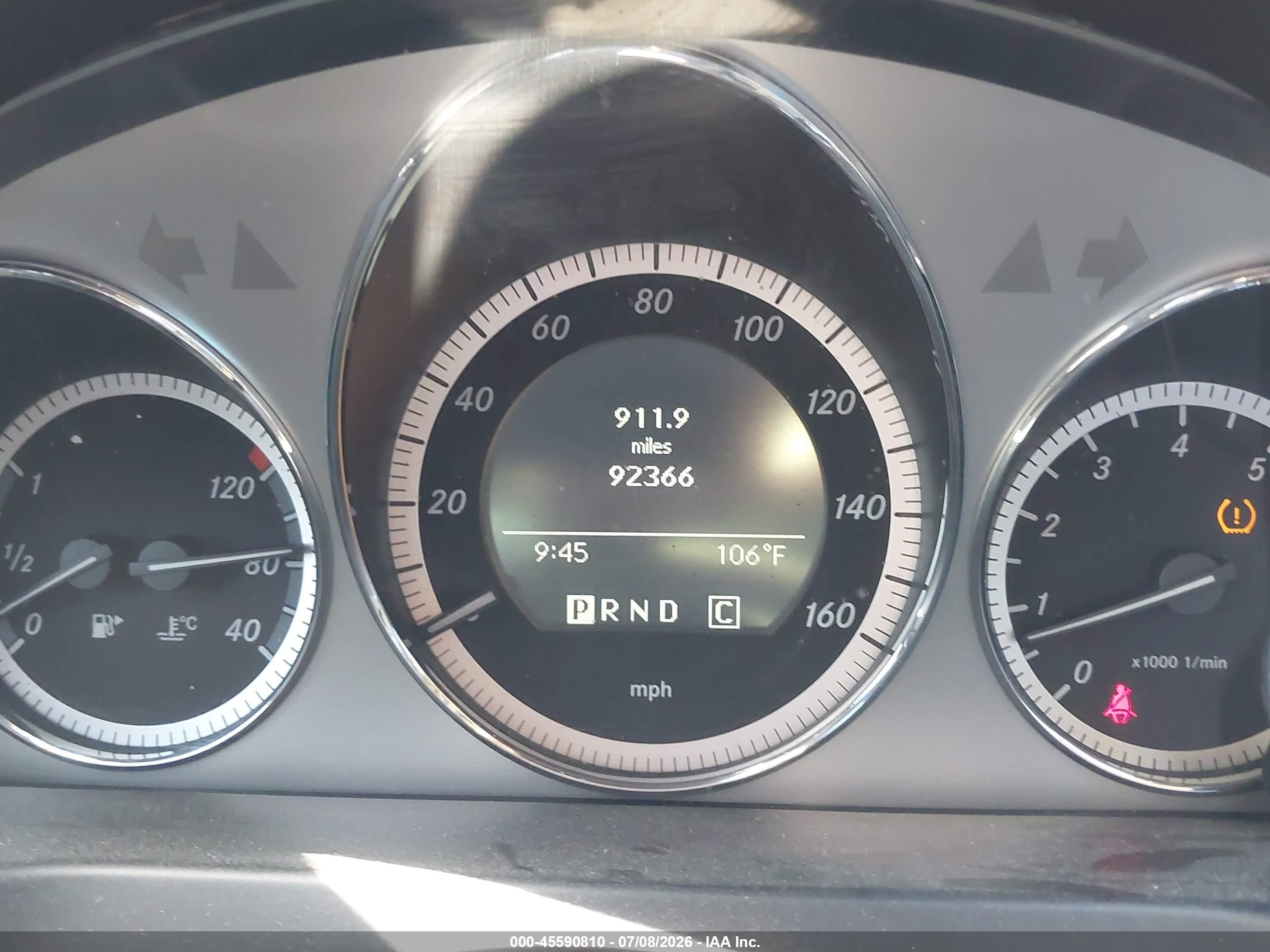 2010 Mercedes-benz C 300 Luxury/sport White vin: WDDGF5EB8AF442663