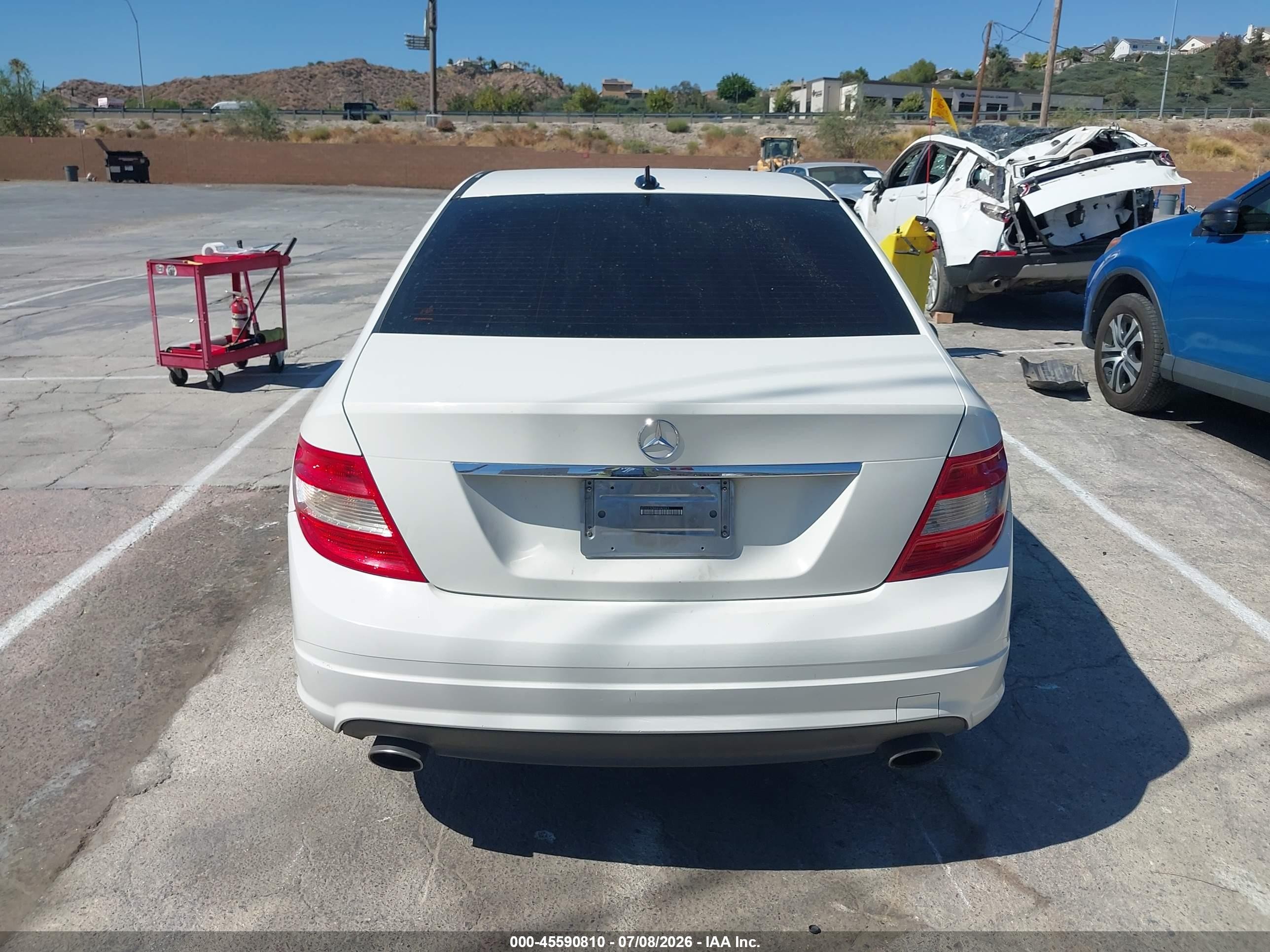 2010 Mercedes-benz C 300 Luxury/sport White vin: WDDGF5EB8AF442663