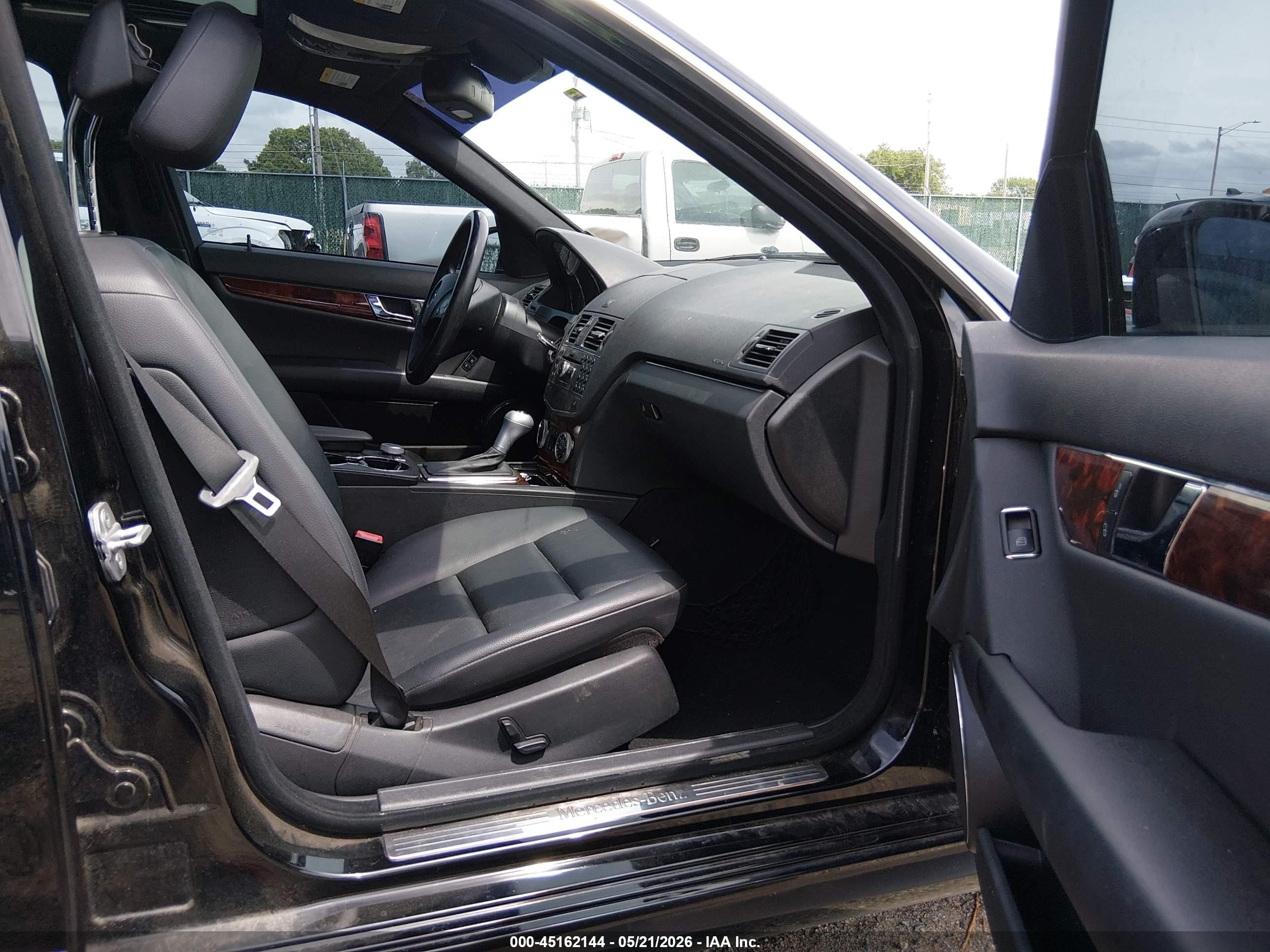2010 Mercedes-benz C 300 Luxury/sport Black vin: WDDGF5EB8AF445532