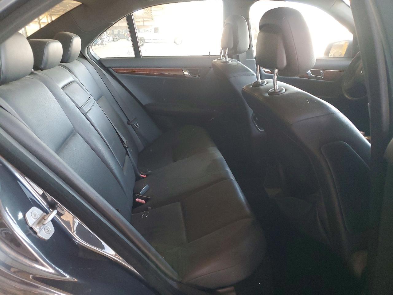 2010 Mercedes-benz C 300 Charcoal vin: WDDGF5EB8AF475985