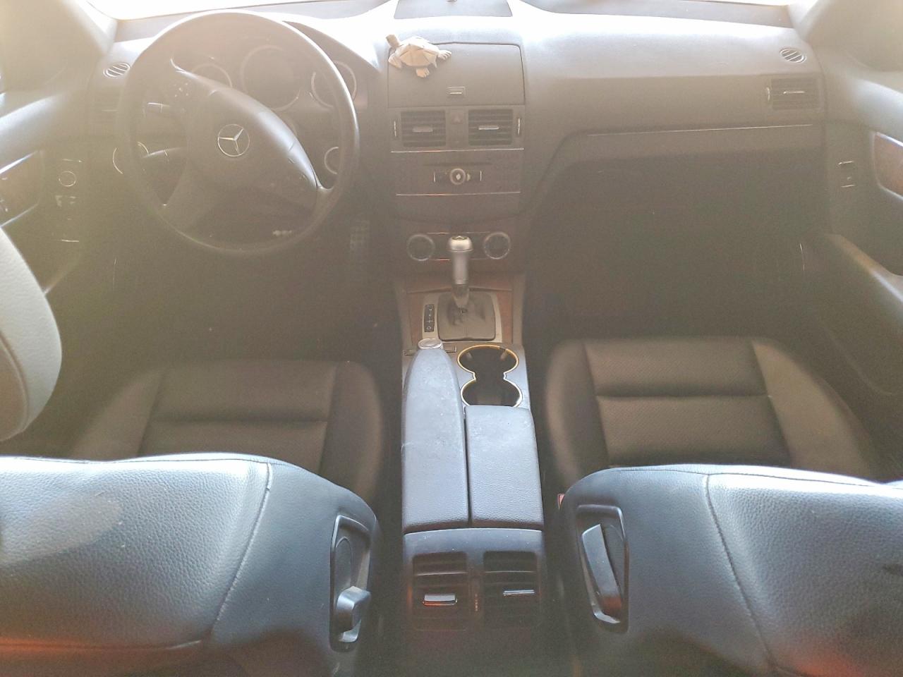 2010 Mercedes-benz C 300 Charcoal vin: WDDGF5EB8AF475985