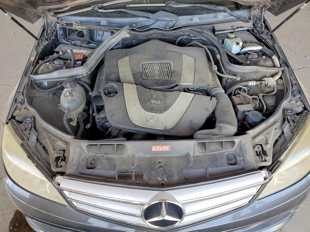 2010 Mercedes-benz C 300 Charcoal vin: WDDGF5EB8AF475985