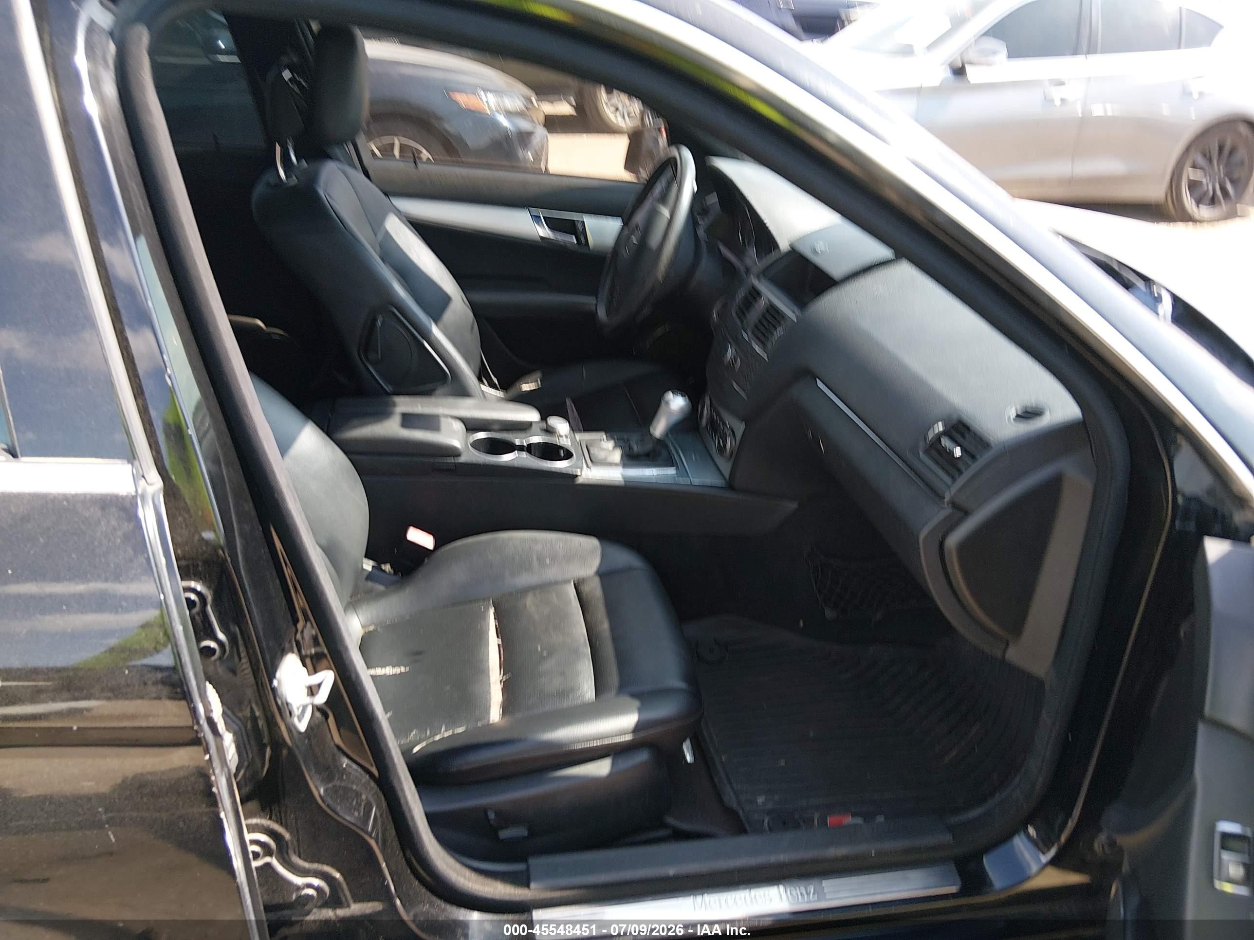 2010 Mercedes-benz C 300 Luxury/sport Black vin: WDDGF5EB8AR086696