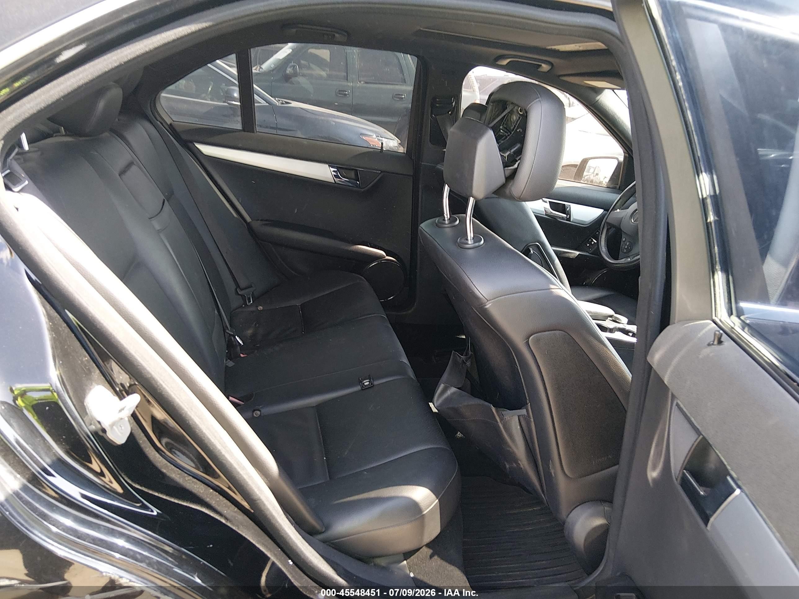 2010 Mercedes-benz C 300 Luxury/sport Black vin: WDDGF5EB8AR086696
