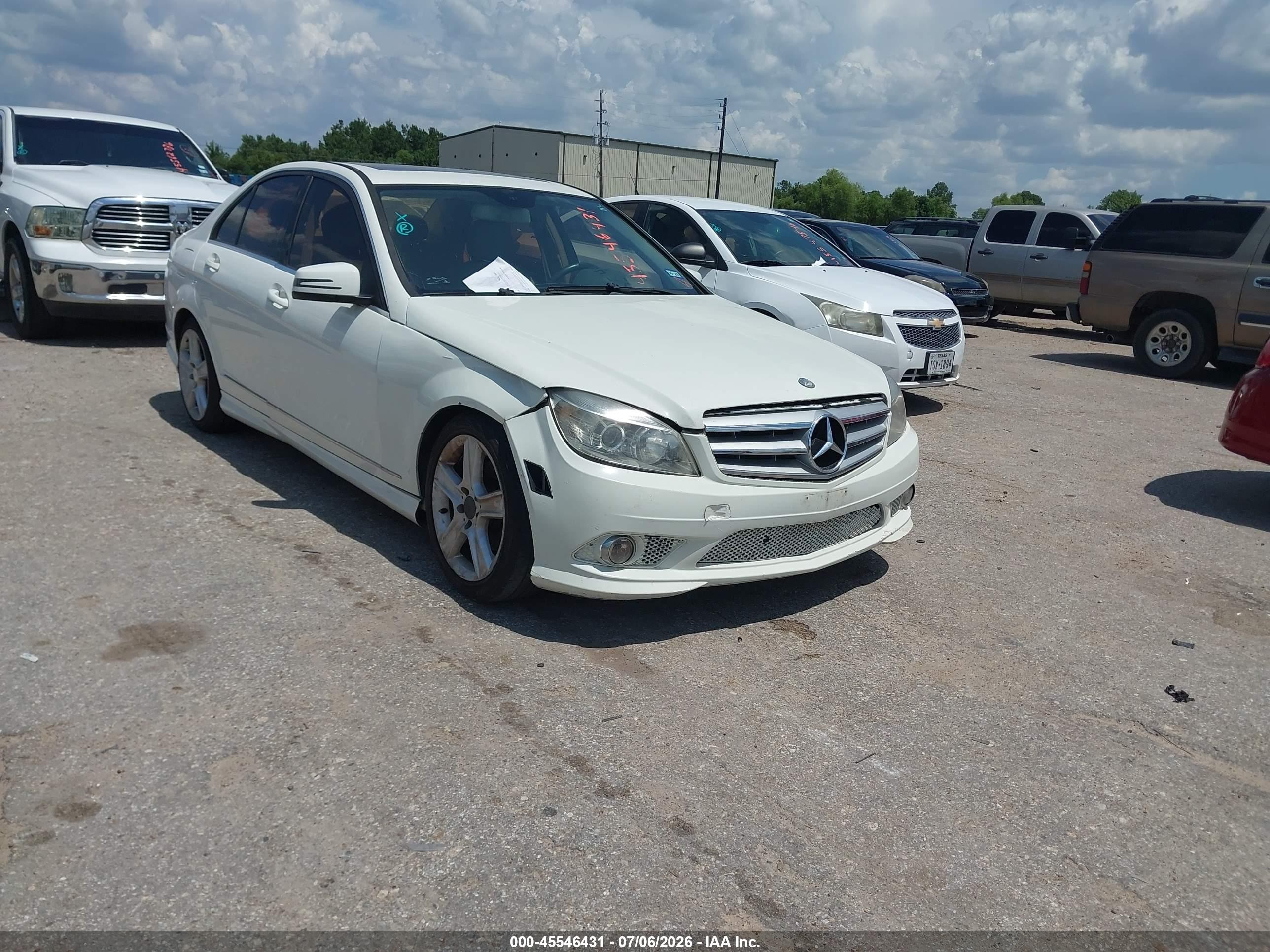 2010 Mercedes-benz C 300 Luxury/sport White vin: WDDGF5EB8AR090926