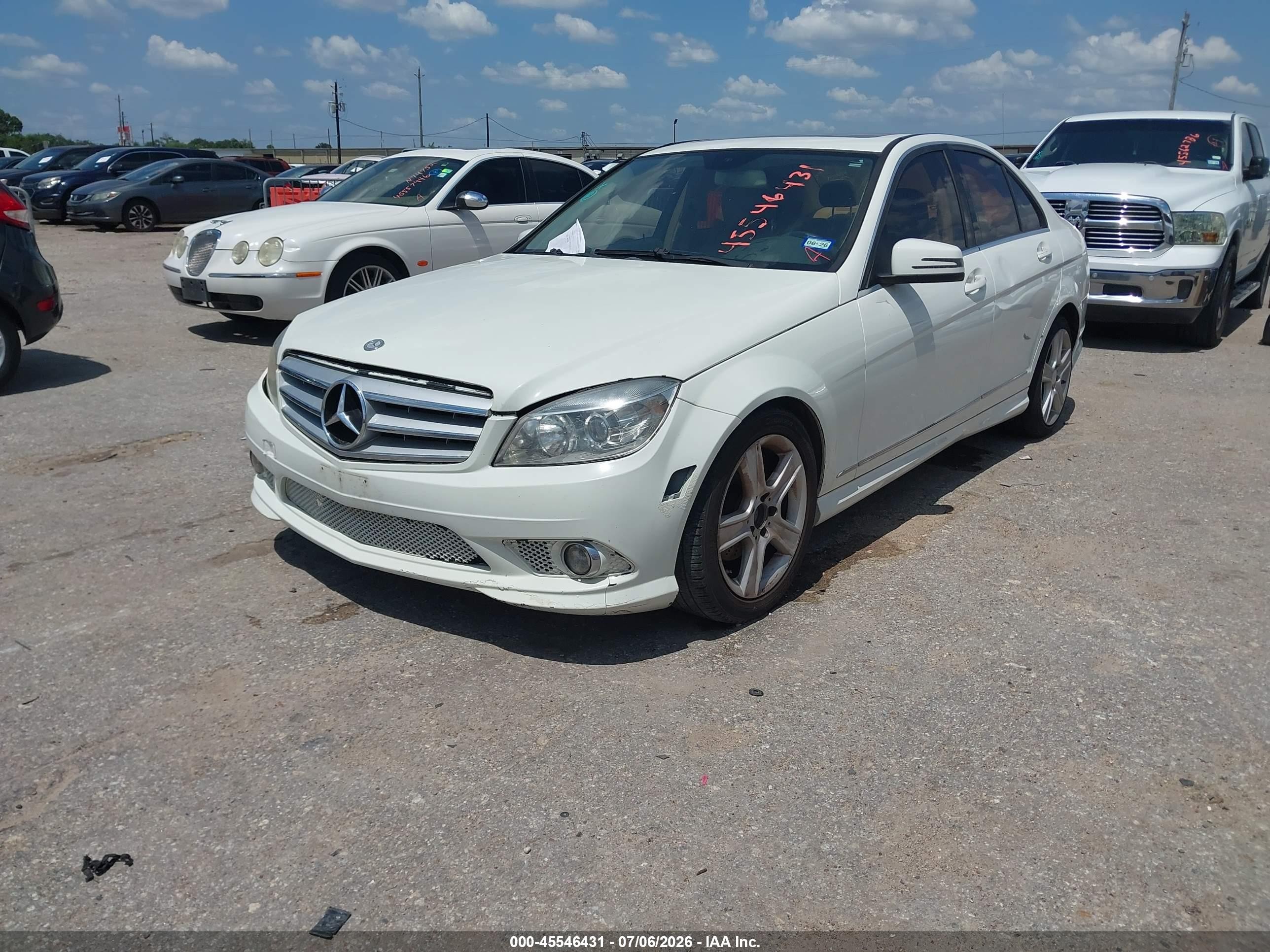 2010 Mercedes-benz C 300 Luxury/sport White vin: WDDGF5EB8AR090926
