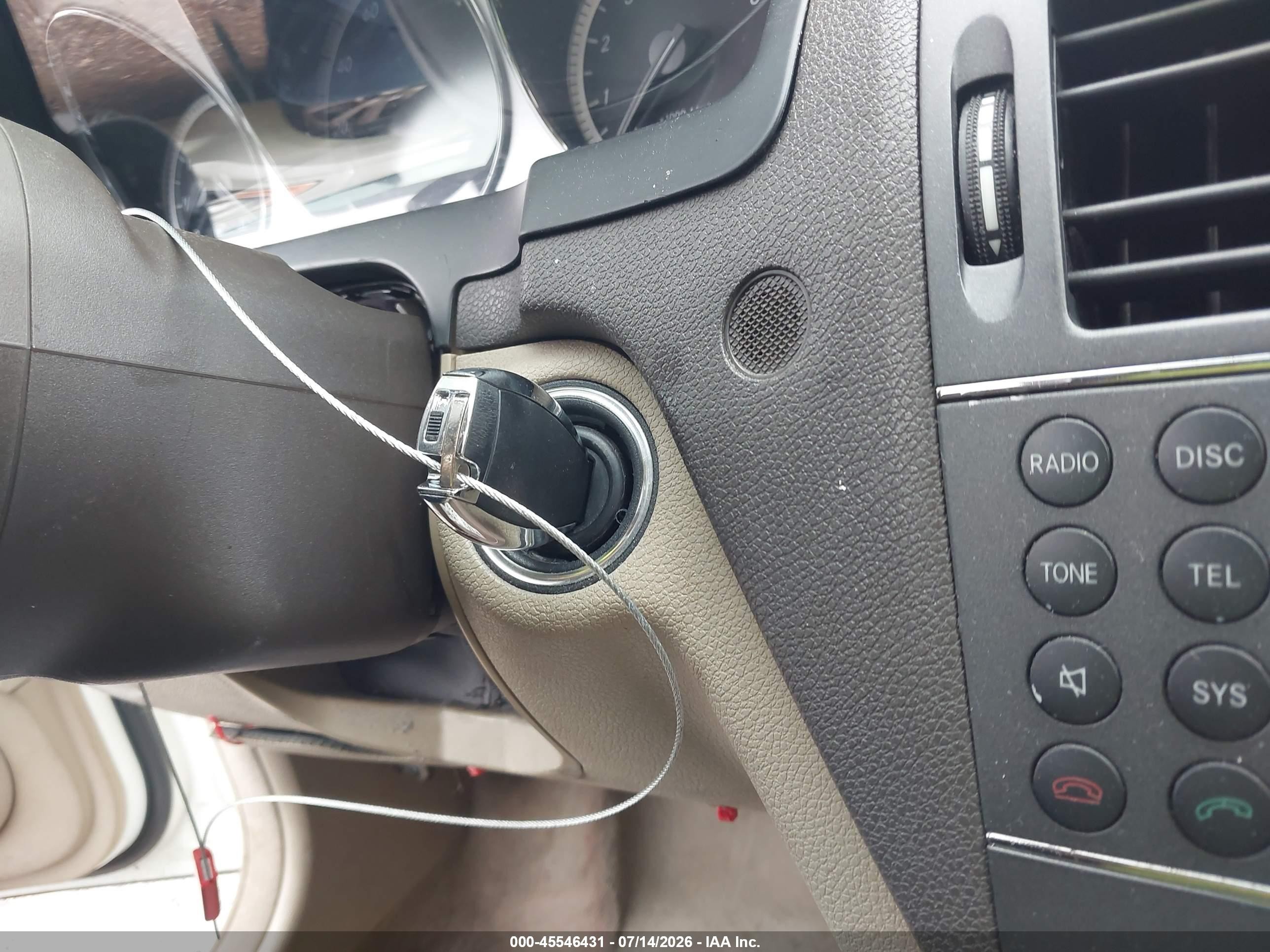 2010 Mercedes-benz C 300 Luxury/sport White vin: WDDGF5EB8AR090926