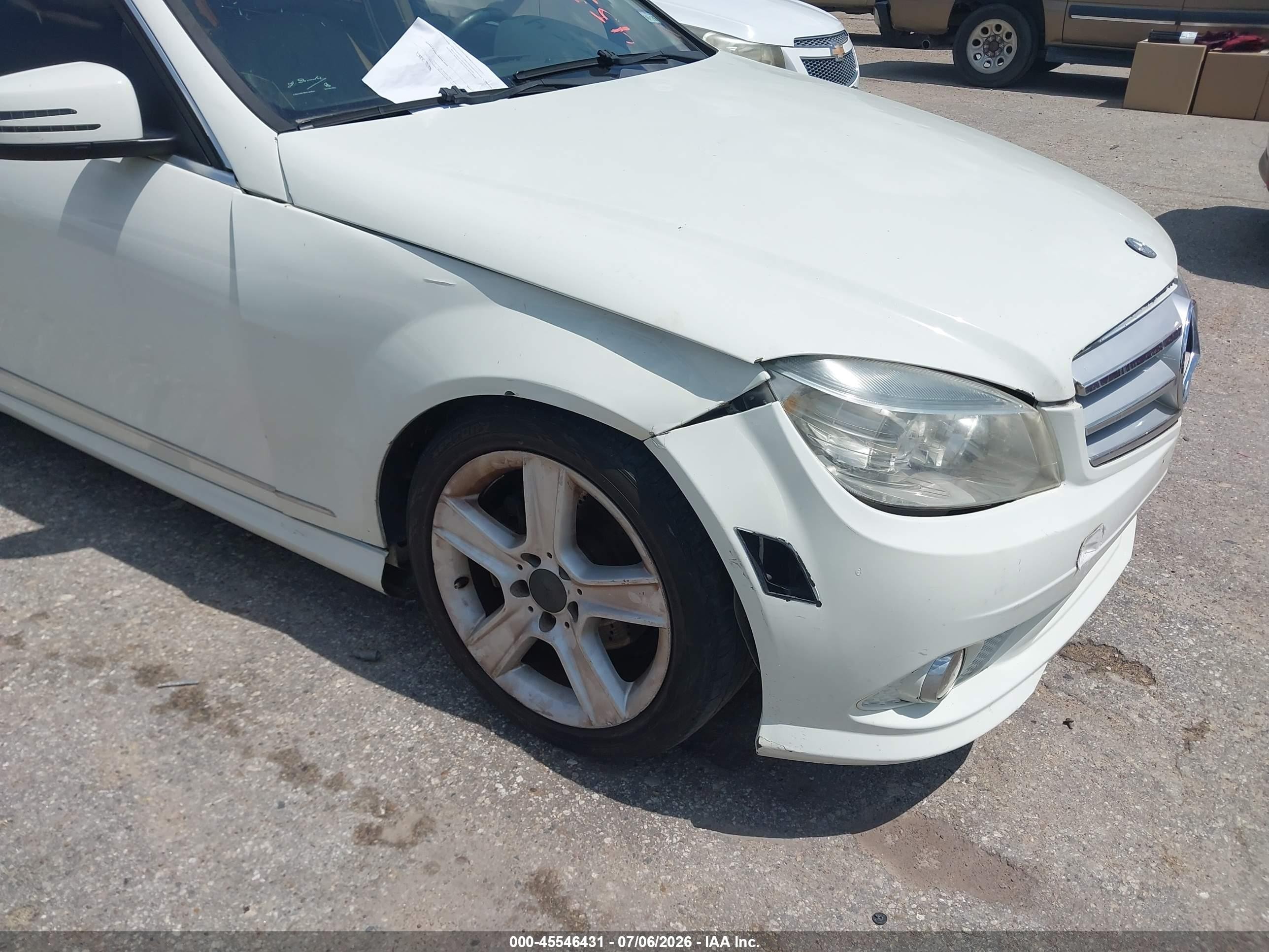 2010 Mercedes-benz C 300 Luxury/sport White vin: WDDGF5EB8AR090926