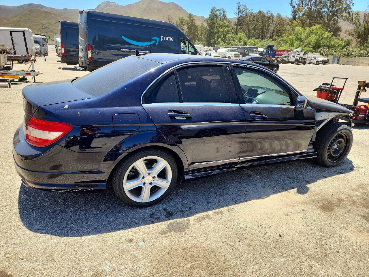 2010 Mercedes-benz C 300 Синий vin: WDDGF5EB8AR092532