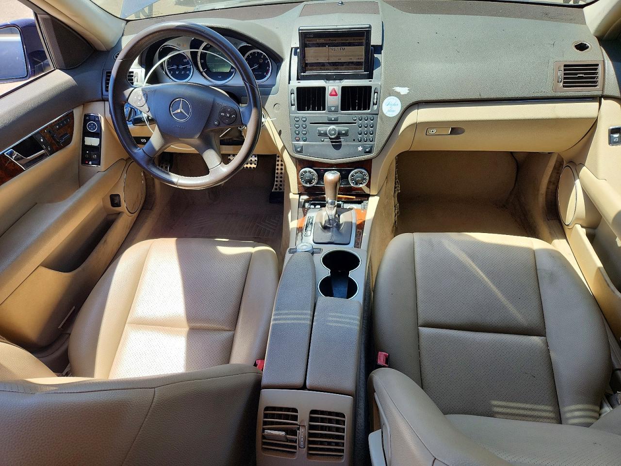 2010 Mercedes-benz C 300 Синий vin: WDDGF5EB8AR092532