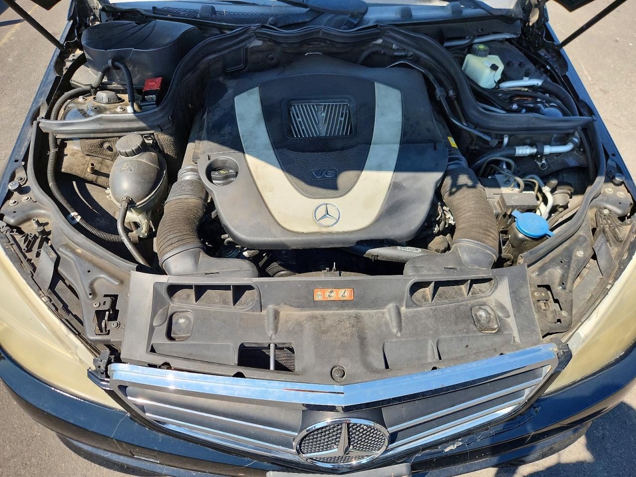 2010 Mercedes-benz C 300 Black vin: WDDGF5EB8AR109653