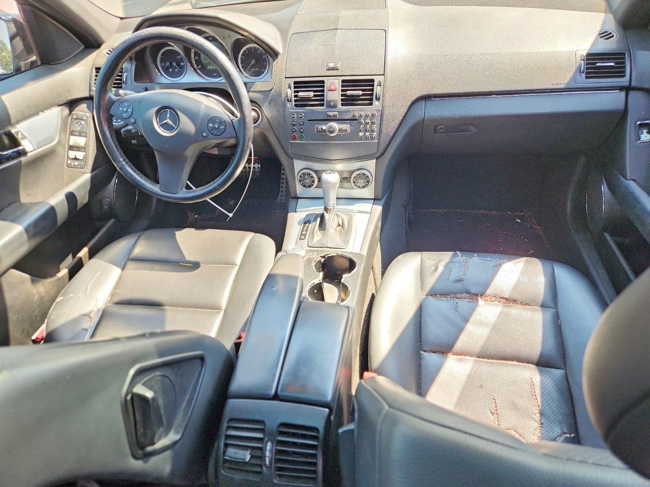 2010 Mercedes-benz C 300 Black vin: WDDGF5EB8AR109653