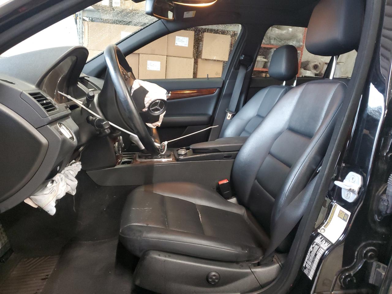 2011 Mercedes-benz C 300 Черный vin: WDDGF5EB8BA417471