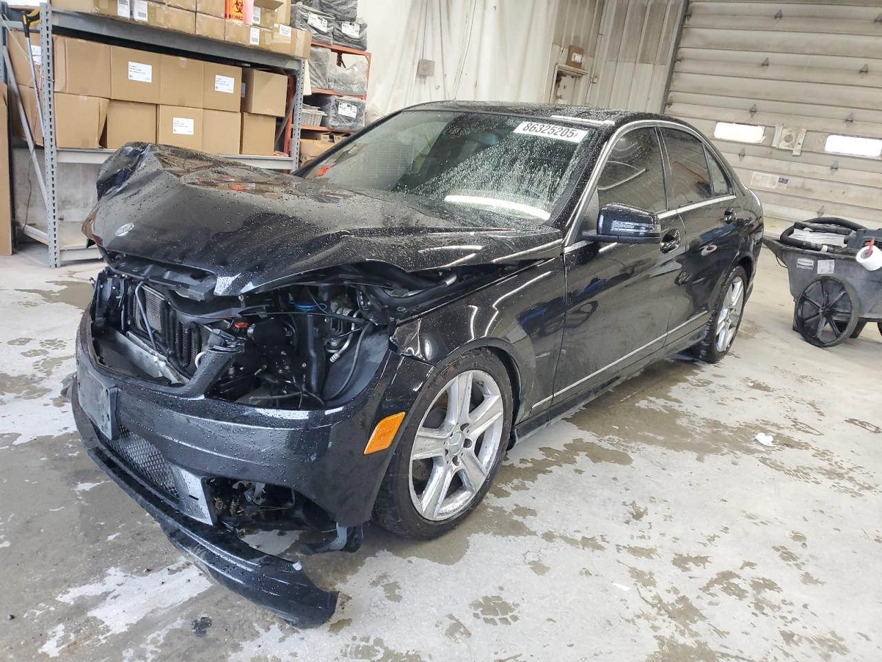 2011 Mercedes-benz C 300 Черный vin: WDDGF5EB8BA417471