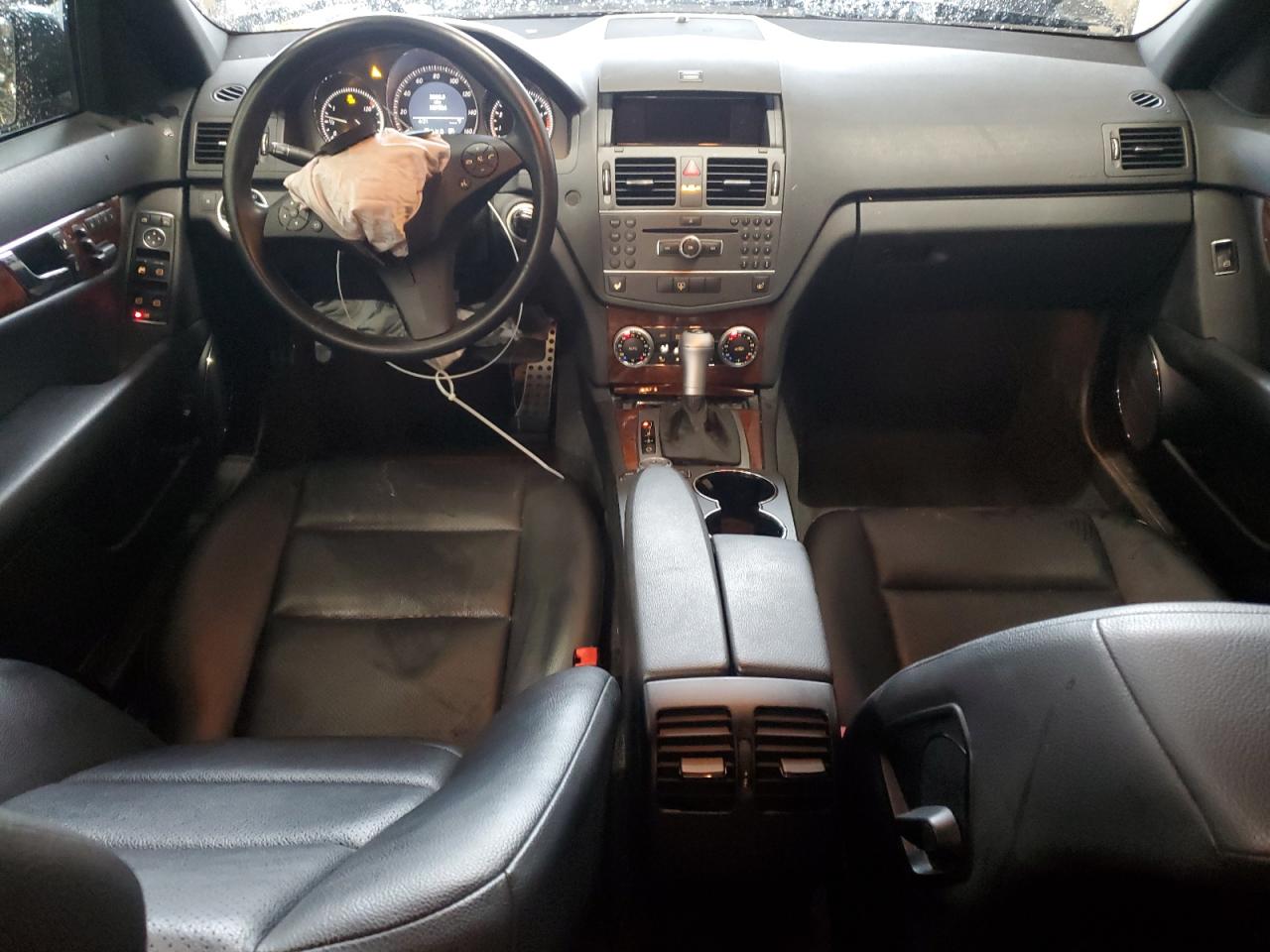 2011 Mercedes-benz C 300 Черный vin: WDDGF5EB8BA417471