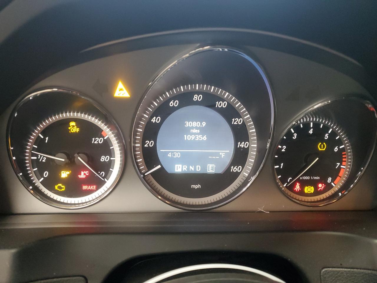 2011 Mercedes-benz C 300 Черный vin: WDDGF5EB8BA417471