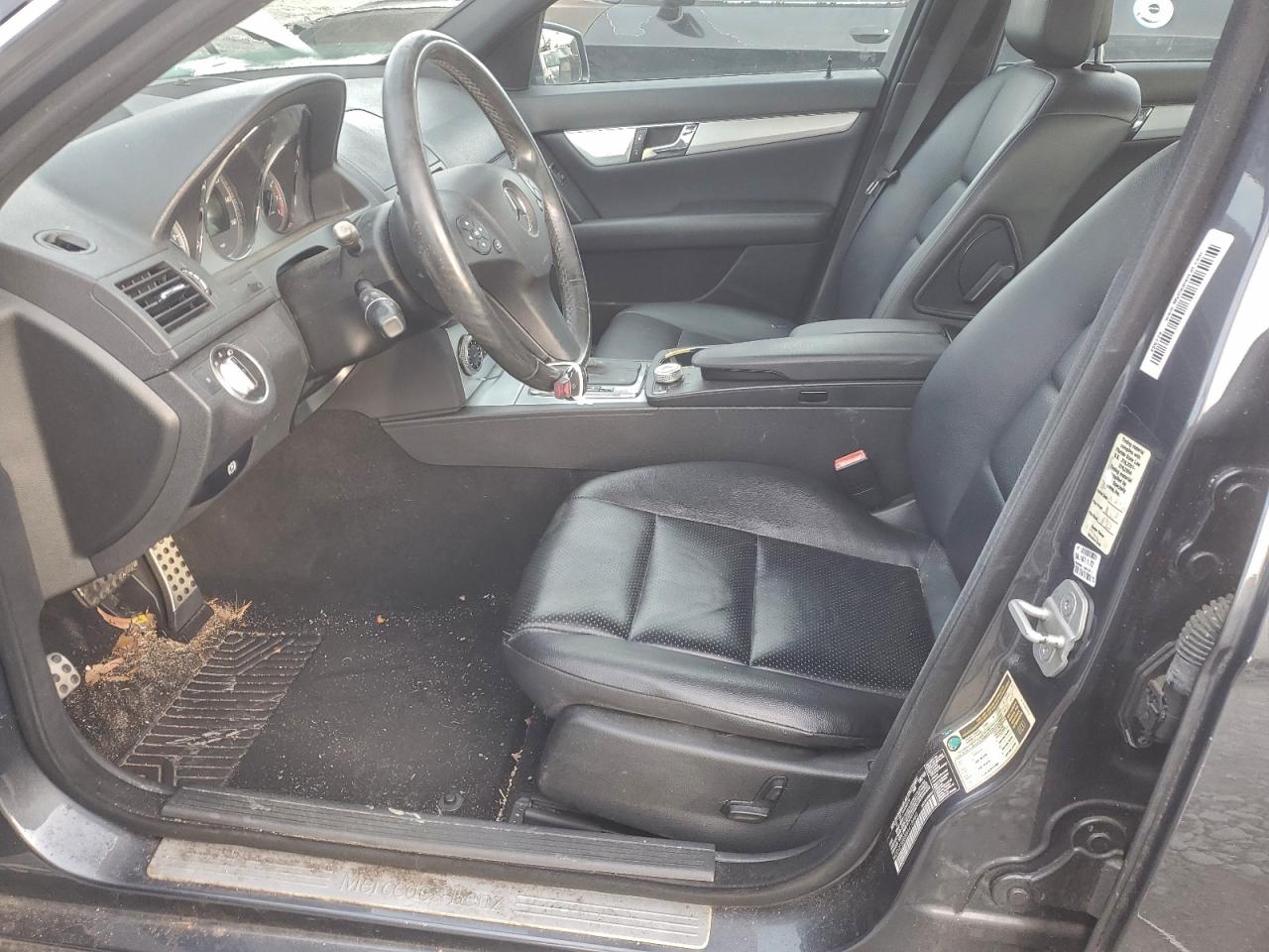2011 Mercedes-benz C 300 Серый vin: WDDGF5EB8BA418880