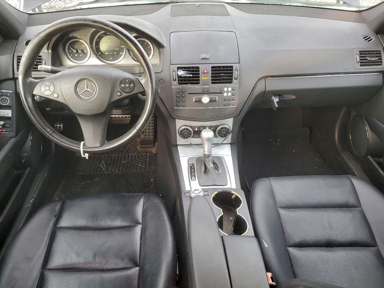 2011 Mercedes-benz C 300 Серый vin: WDDGF5EB8BA418880