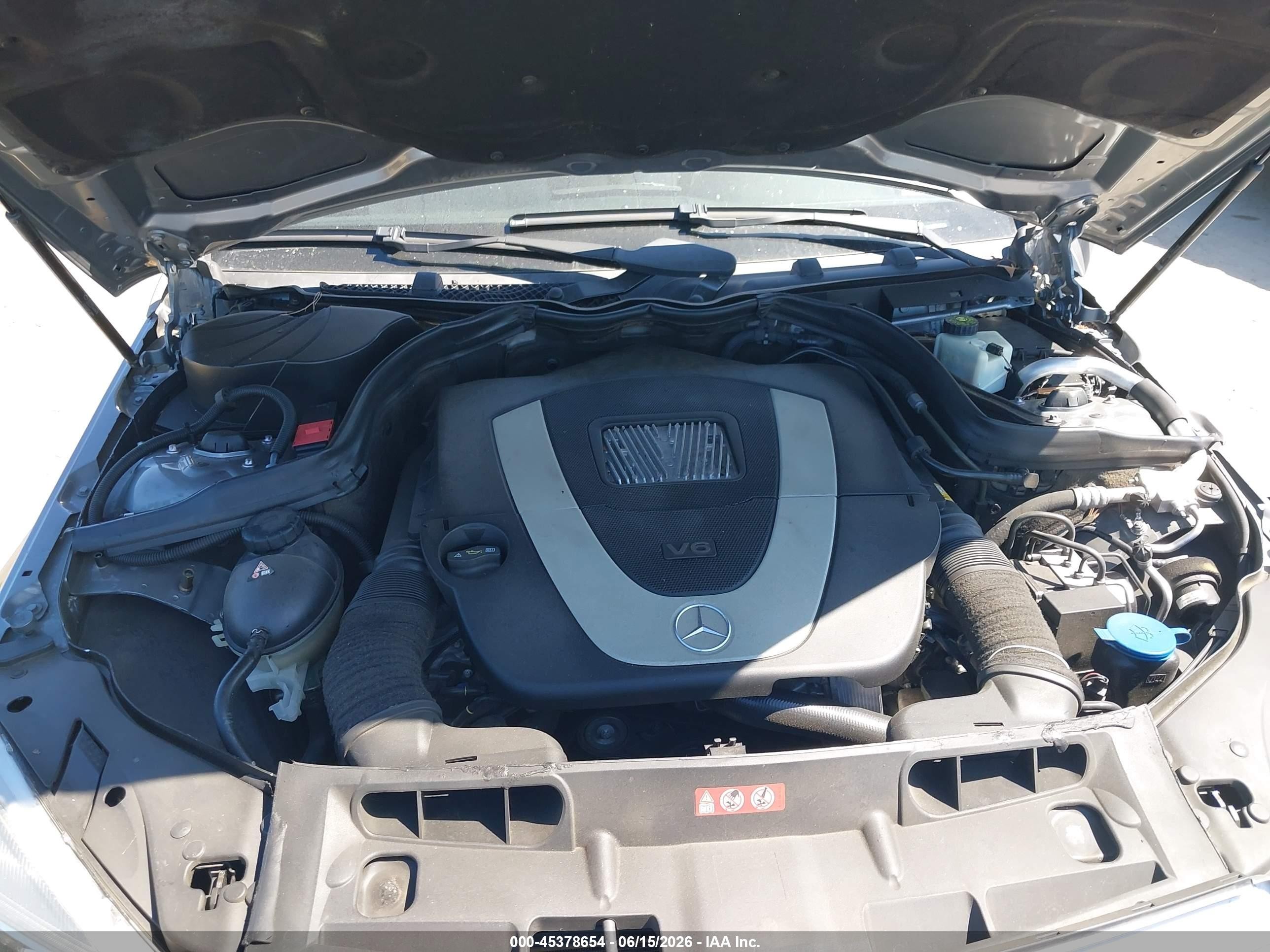 2011 Mercedes-benz C 300 Sport Gray vin: WDDGF5EB8BA528196