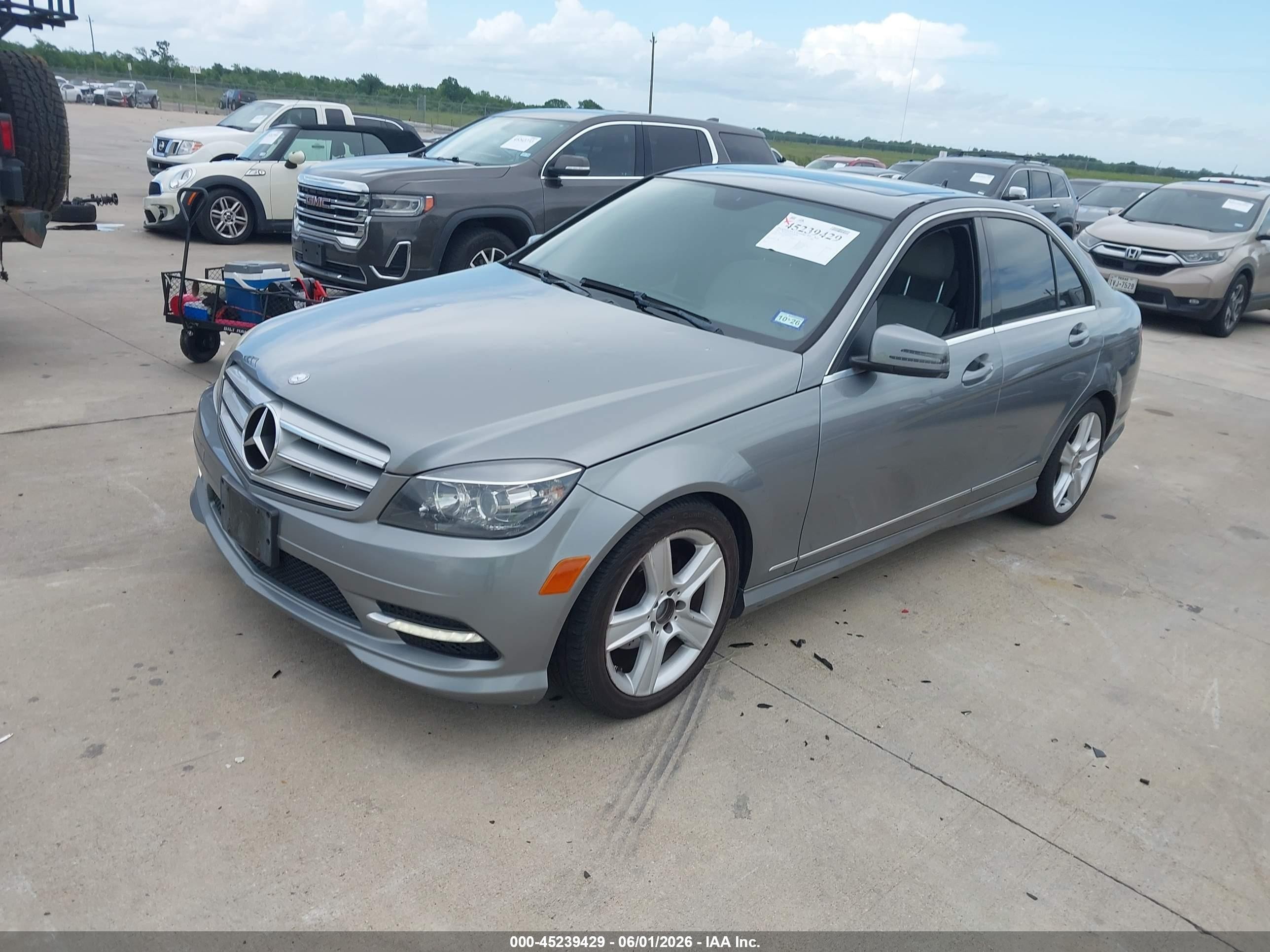 2011 Mercedes-benz C 300 Luxury/sport Gray vin: WDDGF5EB8BR138071