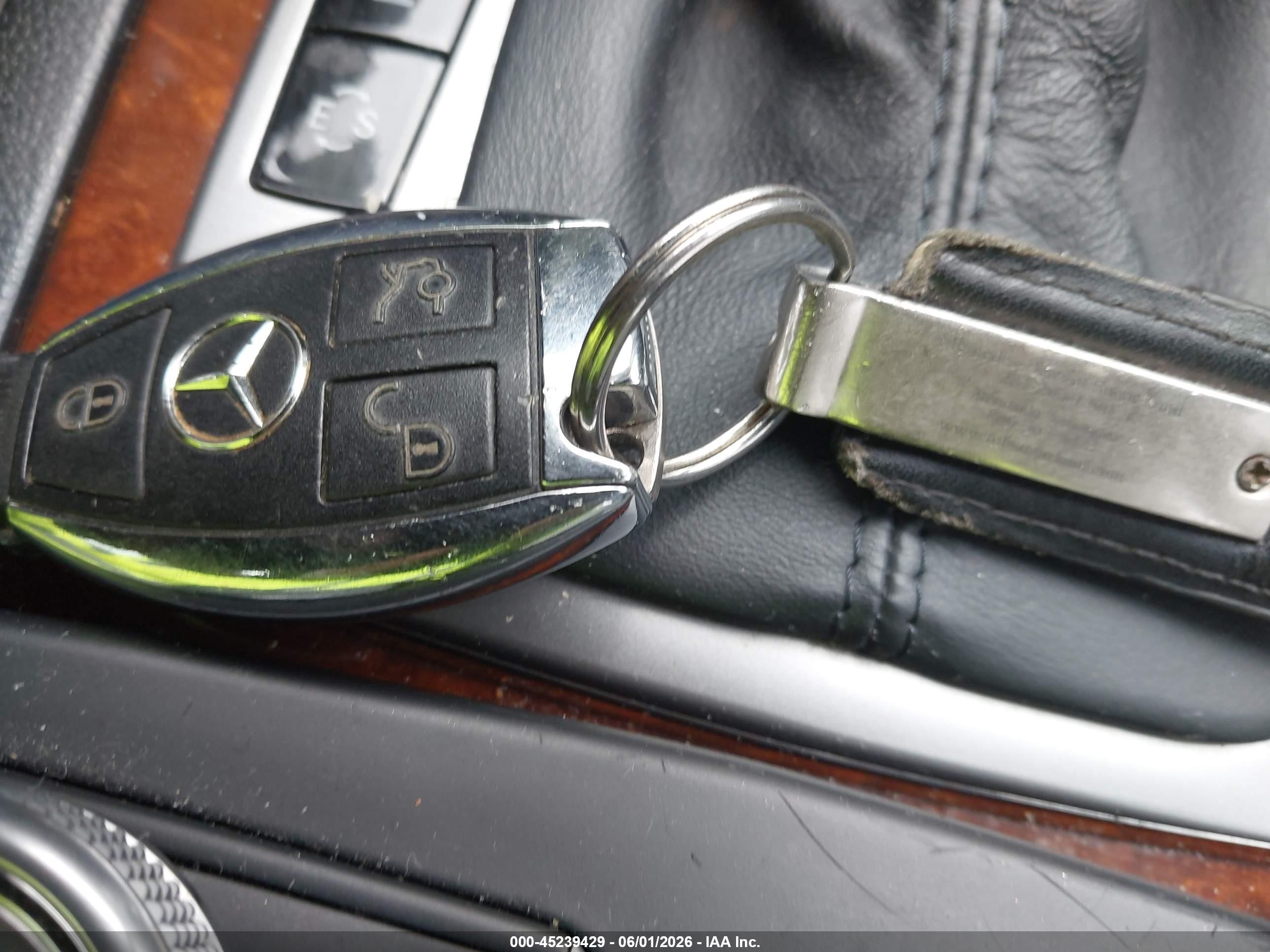 2011 Mercedes-benz C 300 Luxury/sport Gray vin: WDDGF5EB8BR138071