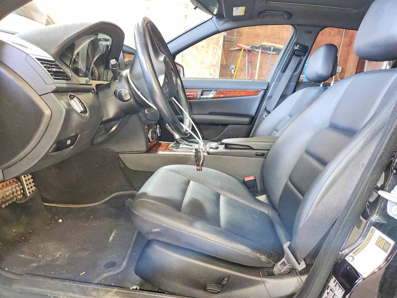 2011 Mercedes-benz C 300 Black vin: WDDGF5EB8BR171250