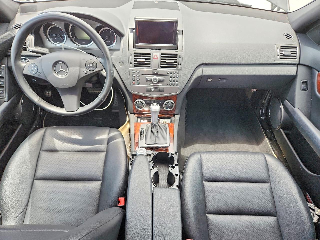 2011 Mercedes-benz C 300 Black vin: WDDGF5EB8BR185276