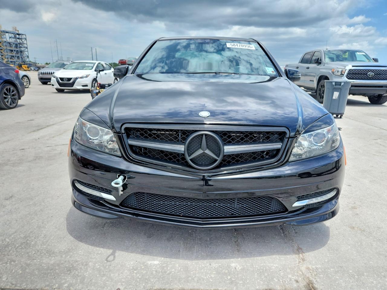 2011 Mercedes-benz C 300 Black vin: WDDGF5EB8BR185276