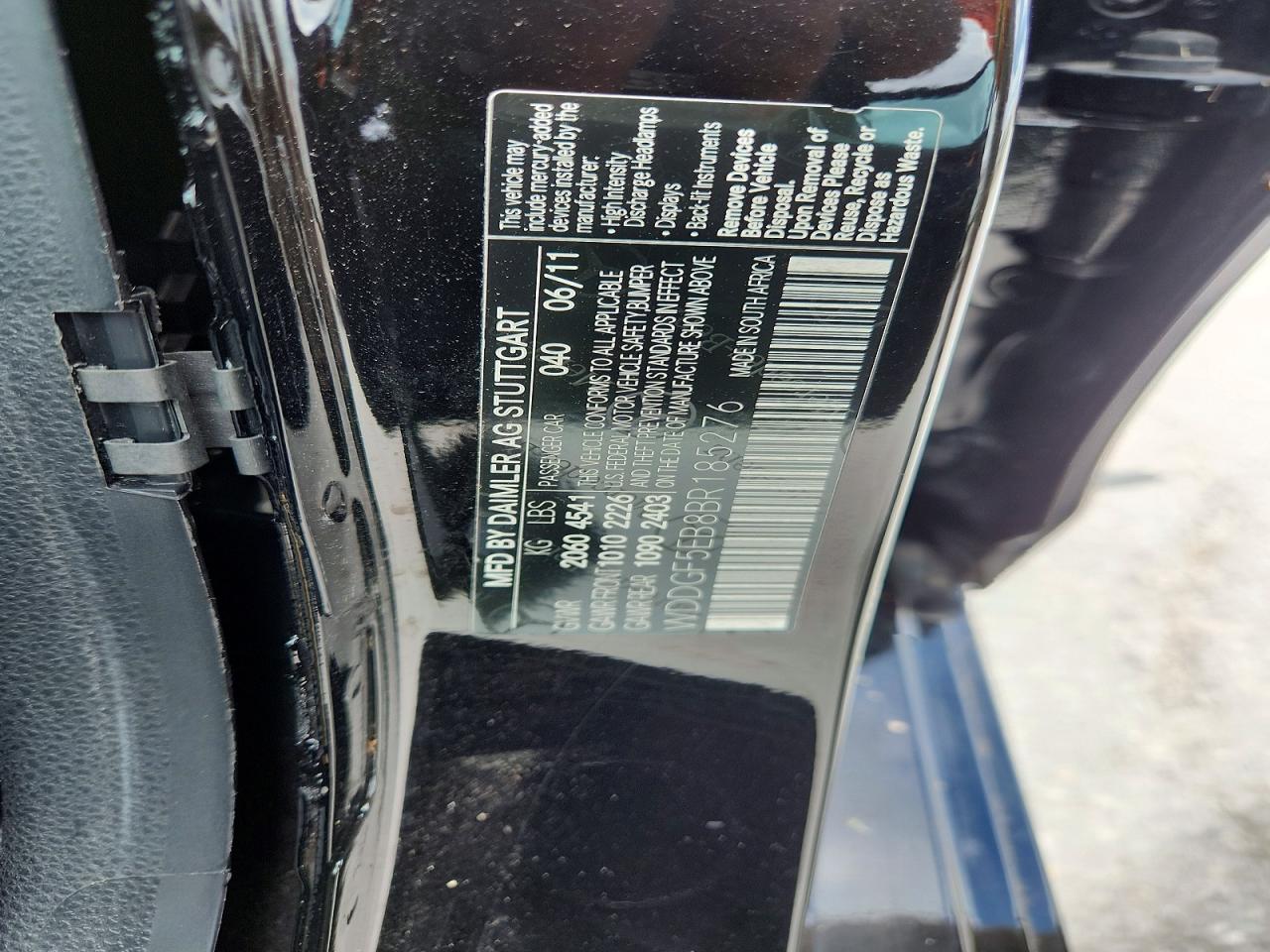 2011 Mercedes-benz C 300 Black vin: WDDGF5EB8BR185276