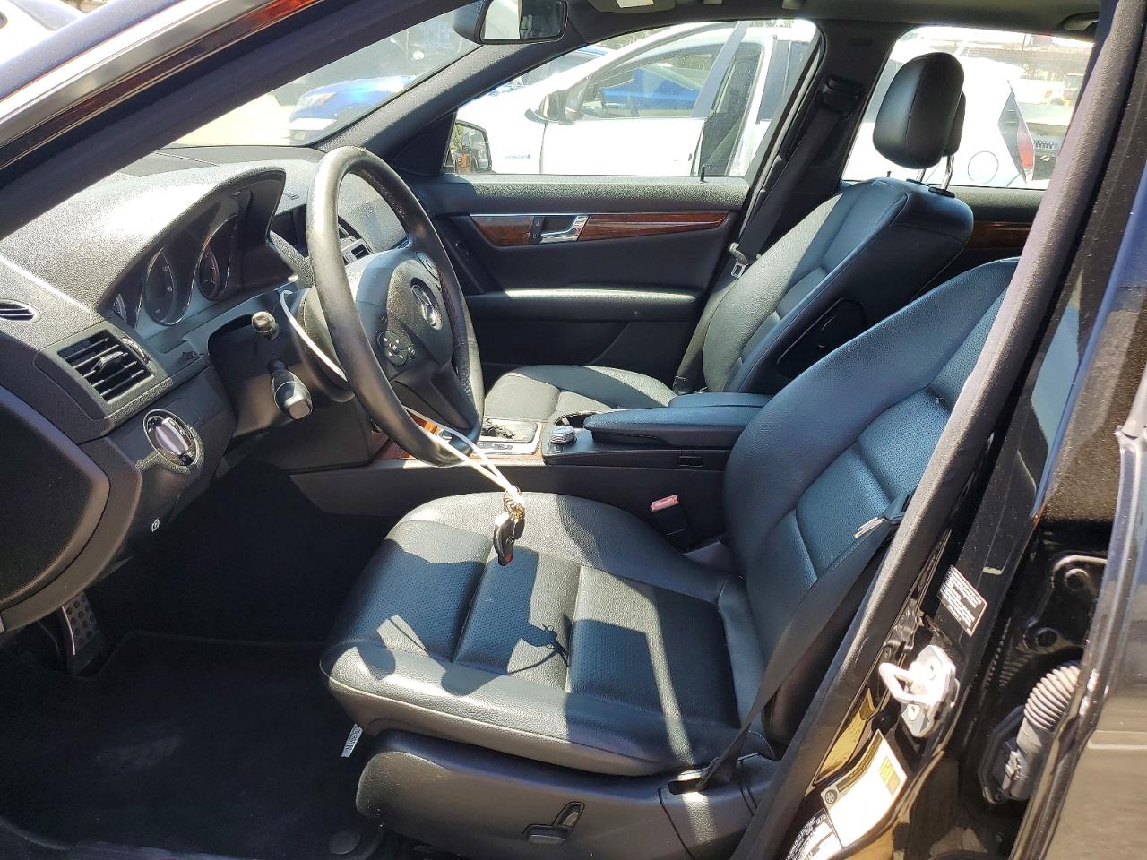 2010 Mercedes-benz C 300 Black vin: WDDGF5EB9AF496182