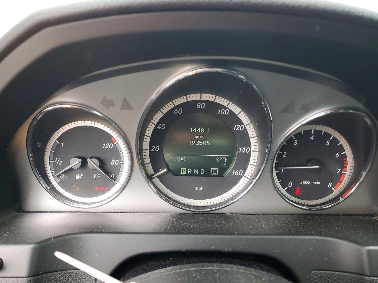2010 Mercedes-benz C 300 White vin: WDDGF5EB9AR126252