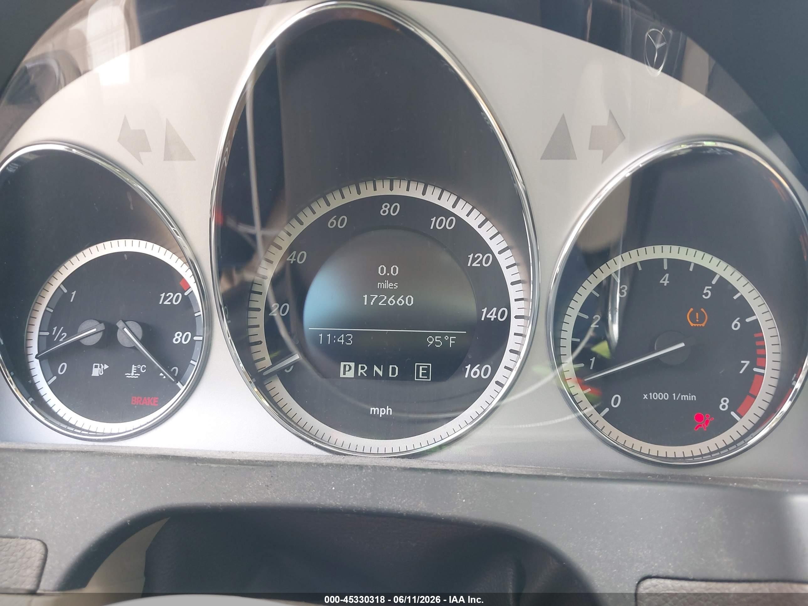 2011 Mercedes-benz C 300 Sport White vin: WDDGF5EB9BA460801