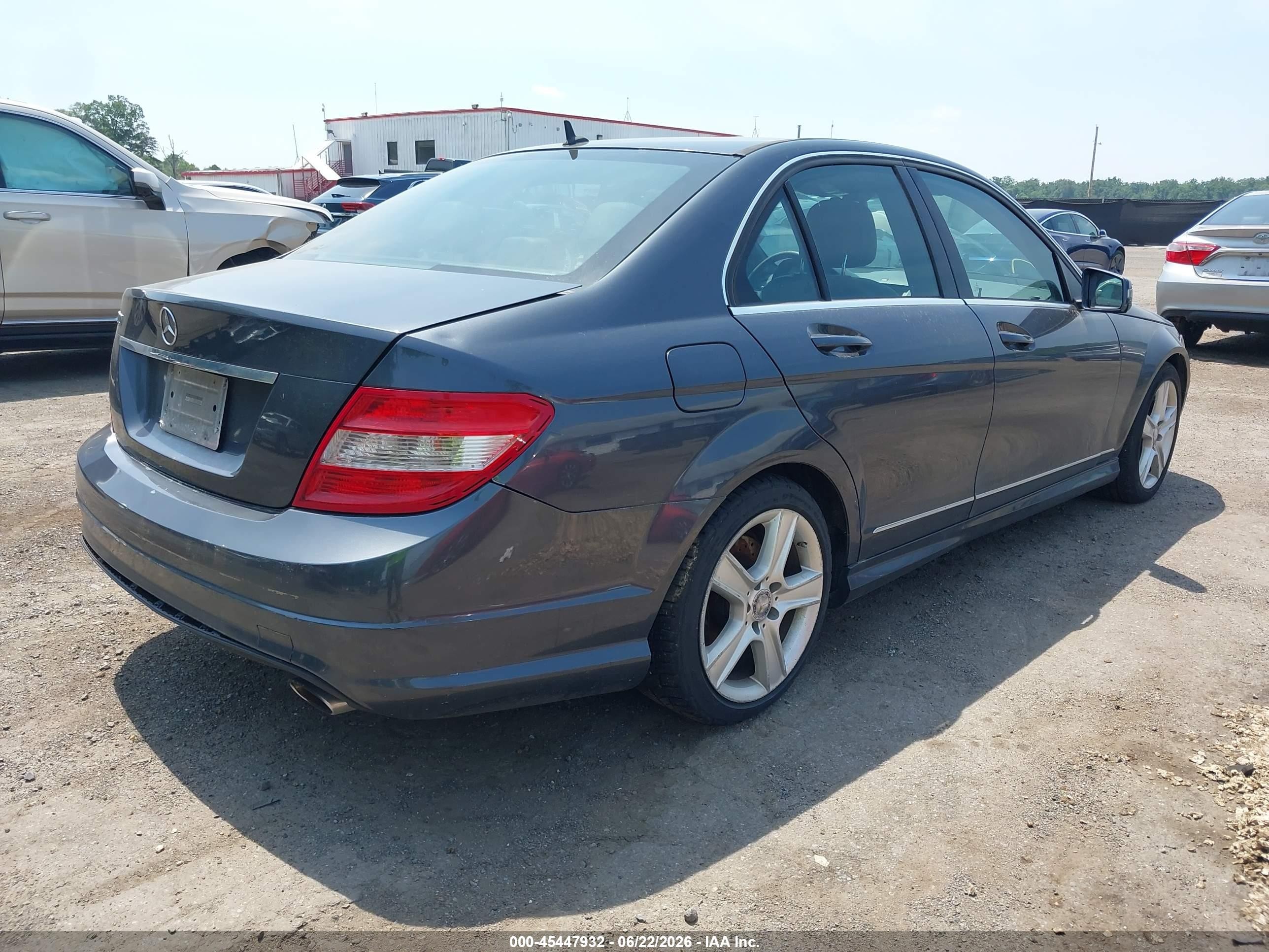 2011 Mercedes-benz C 300 Sport Gray vin: WDDGF5EB9BA508779