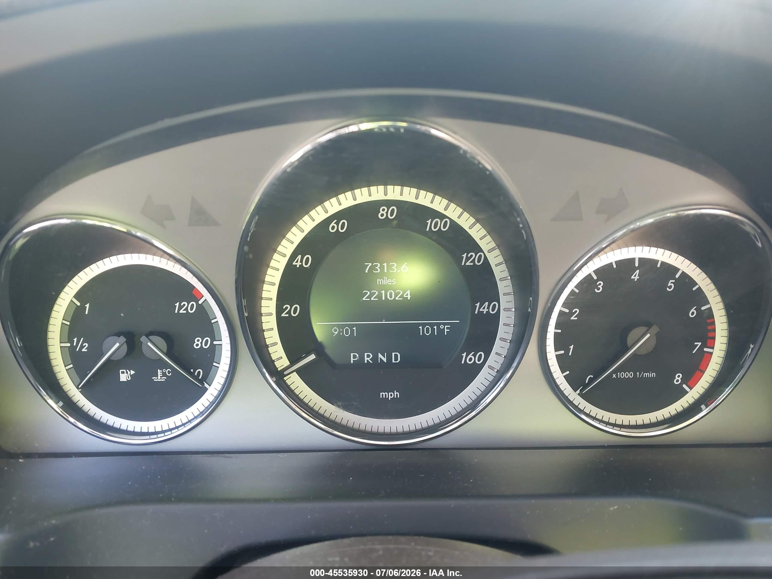 2011 Mercedes-benz C 300 Sport Tan vin: WDDGF5EB9BR136510