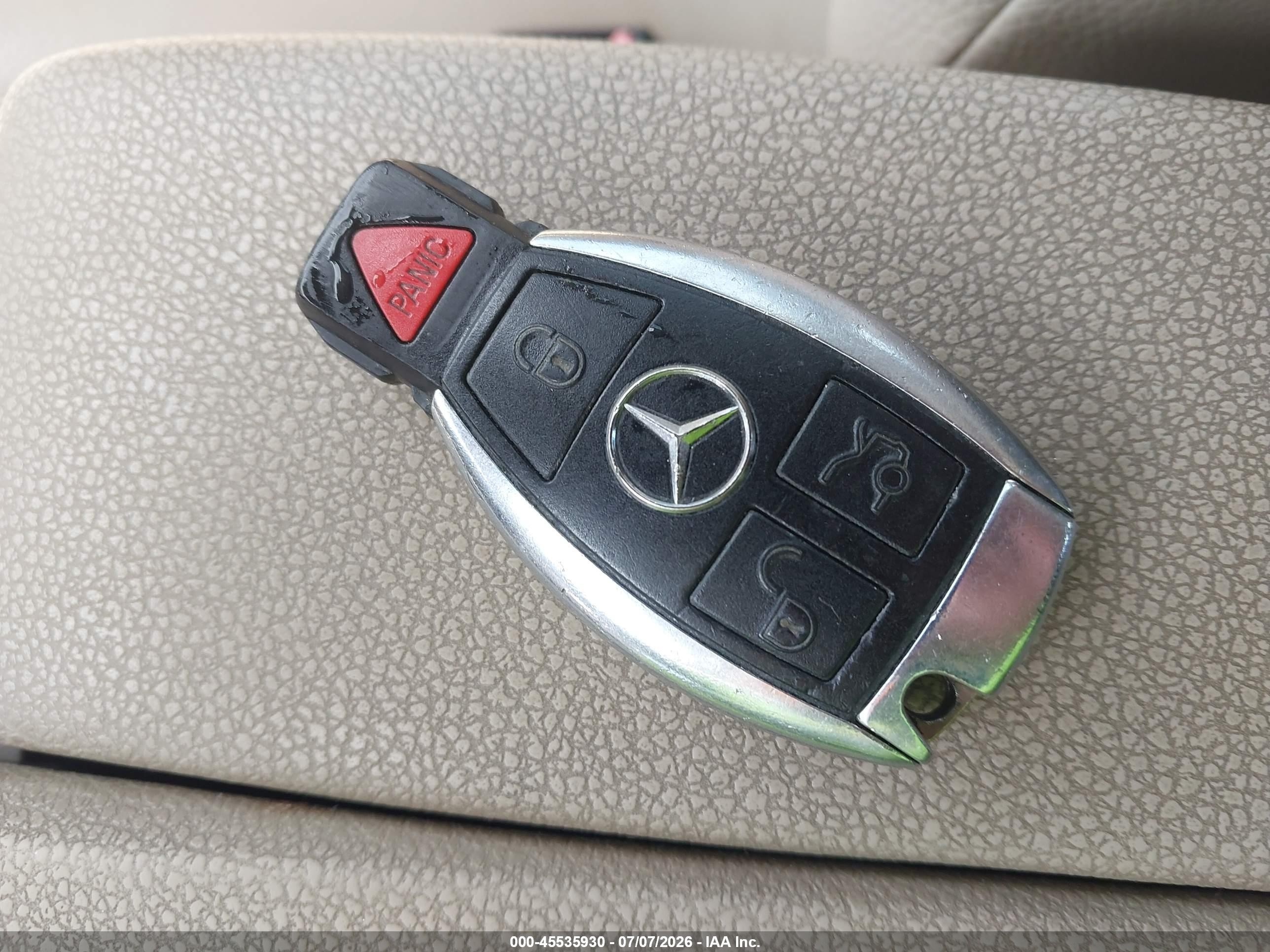 2011 Mercedes-benz C 300 Sport Tan vin: WDDGF5EB9BR136510