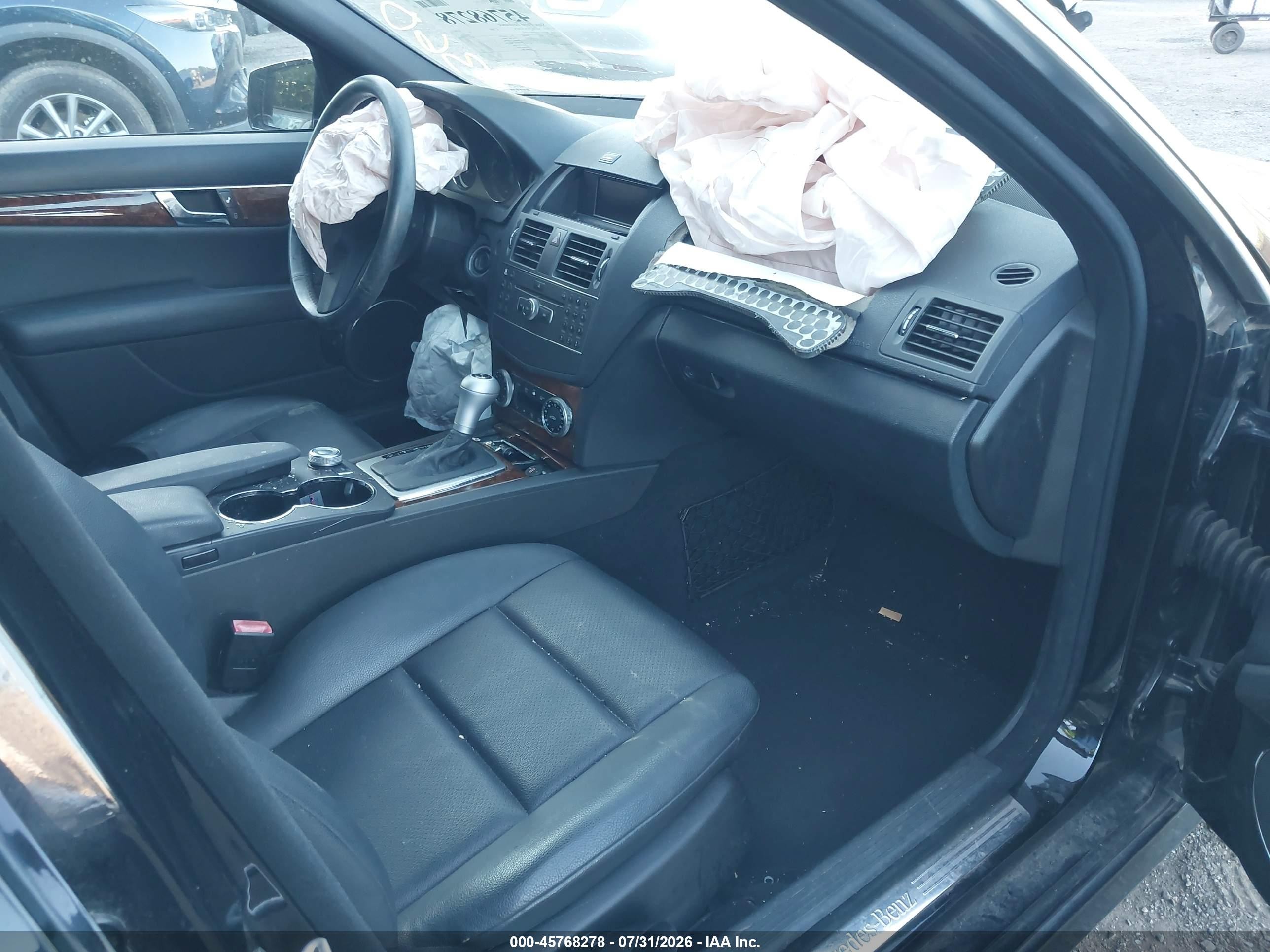2011 Mercedes-benz C 300 Luxury/sport Черный vin: WDDGF5EB9BR141920