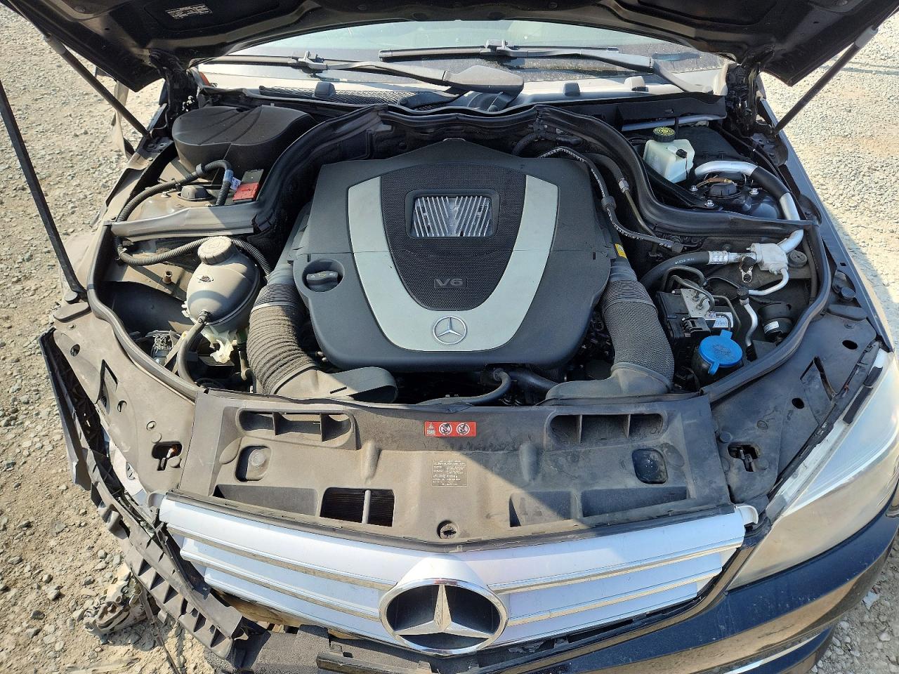 2011 Mercedes-benz C 300 Black vin: WDDGF5EB9BR158202