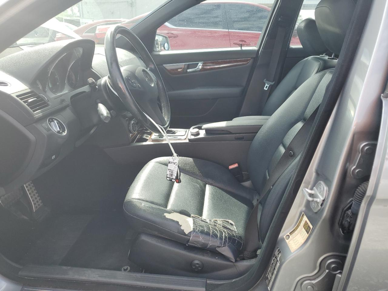 2011 Mercedes-benz C 300 Серый vin: WDDGF5EB9BR171466
