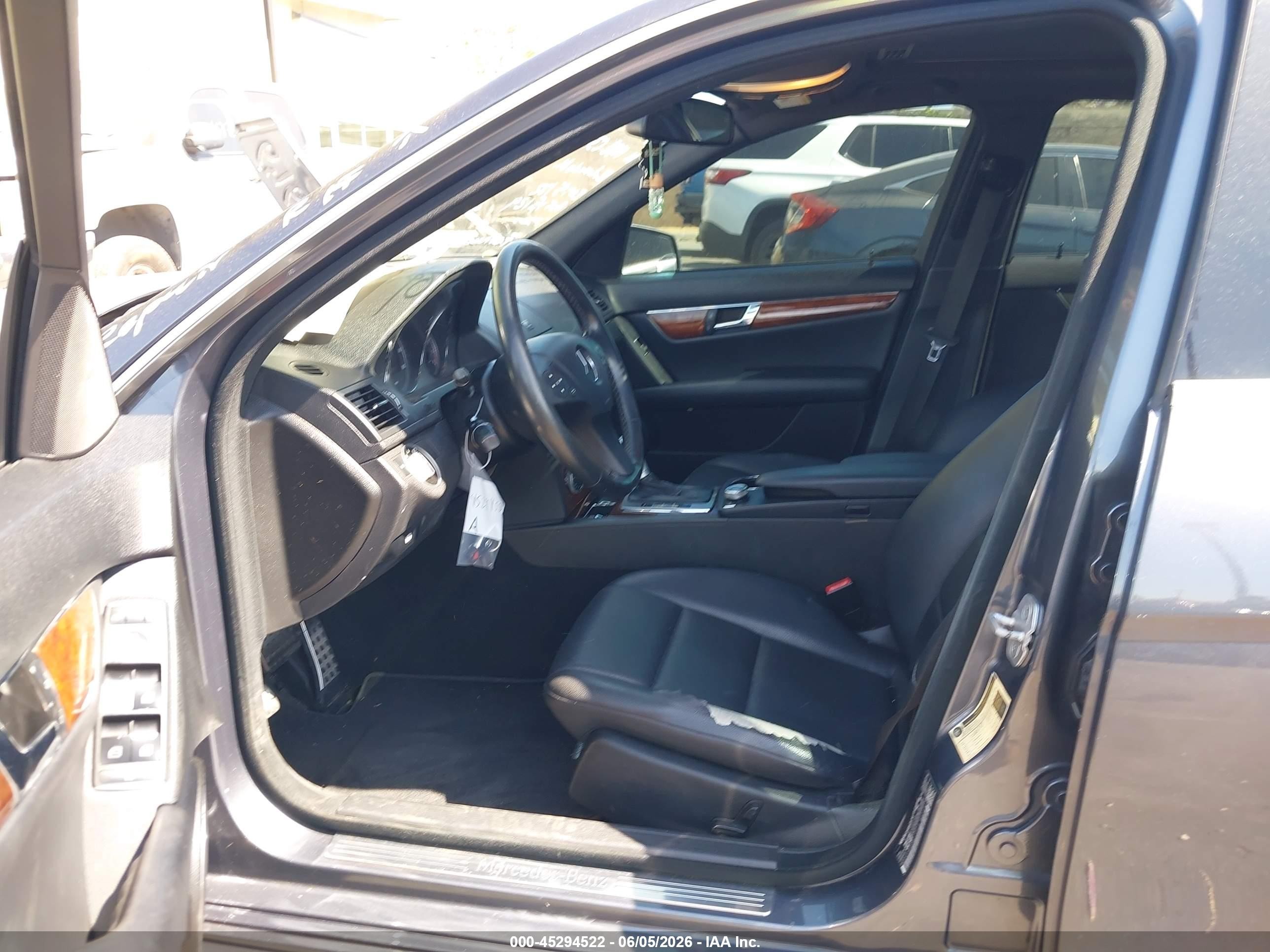 2011 Mercedes-benz C 300 Luxury/sport Gray vin: WDDGF5EB9BR173573