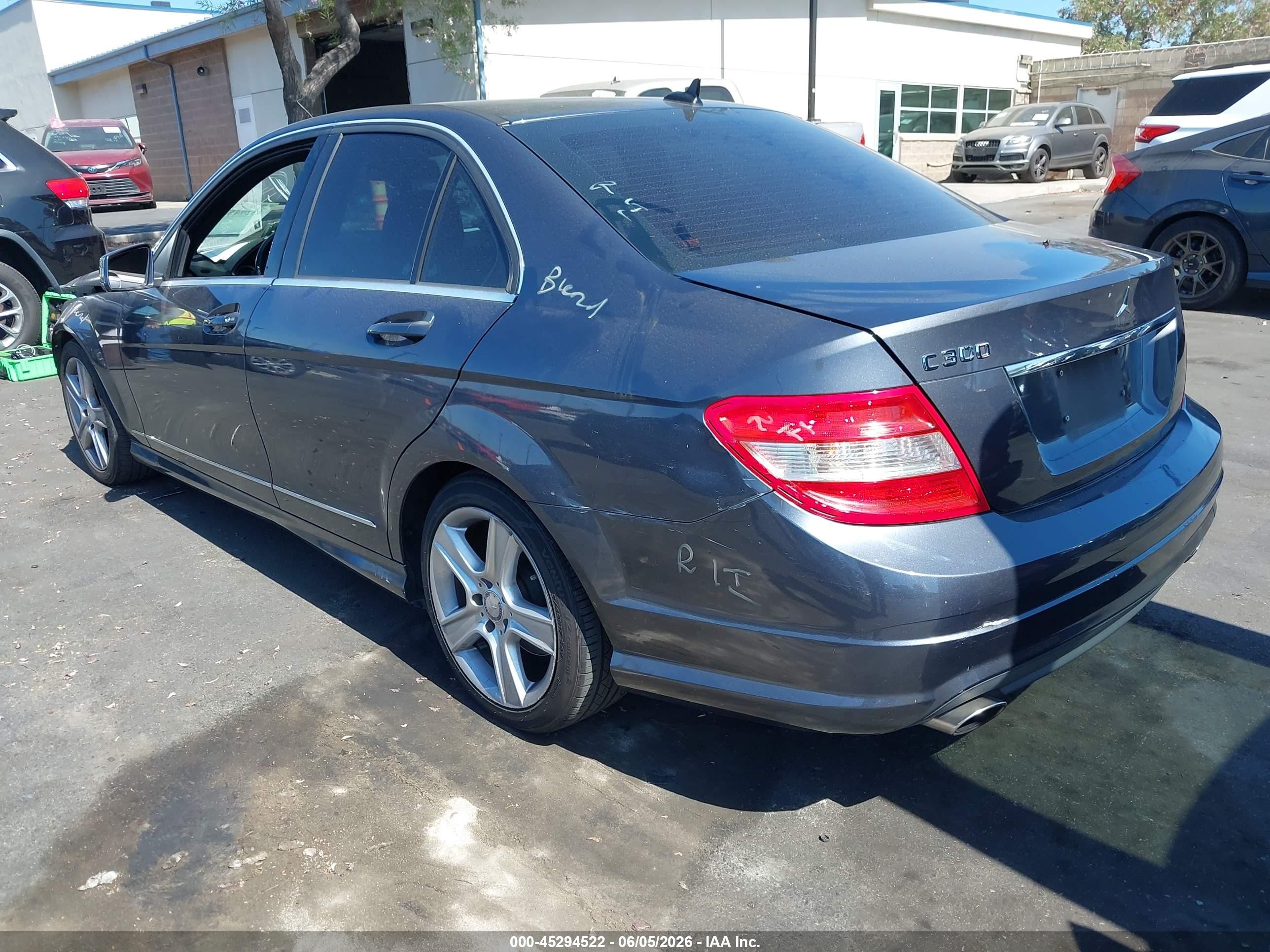 2011 Mercedes-benz C 300 Luxury/sport Gray vin: WDDGF5EB9BR173573